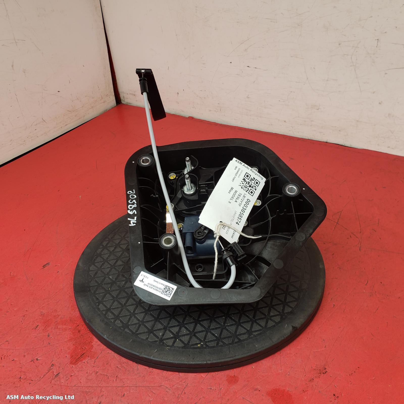 View Auto part Misc Tesla Model 3 2022