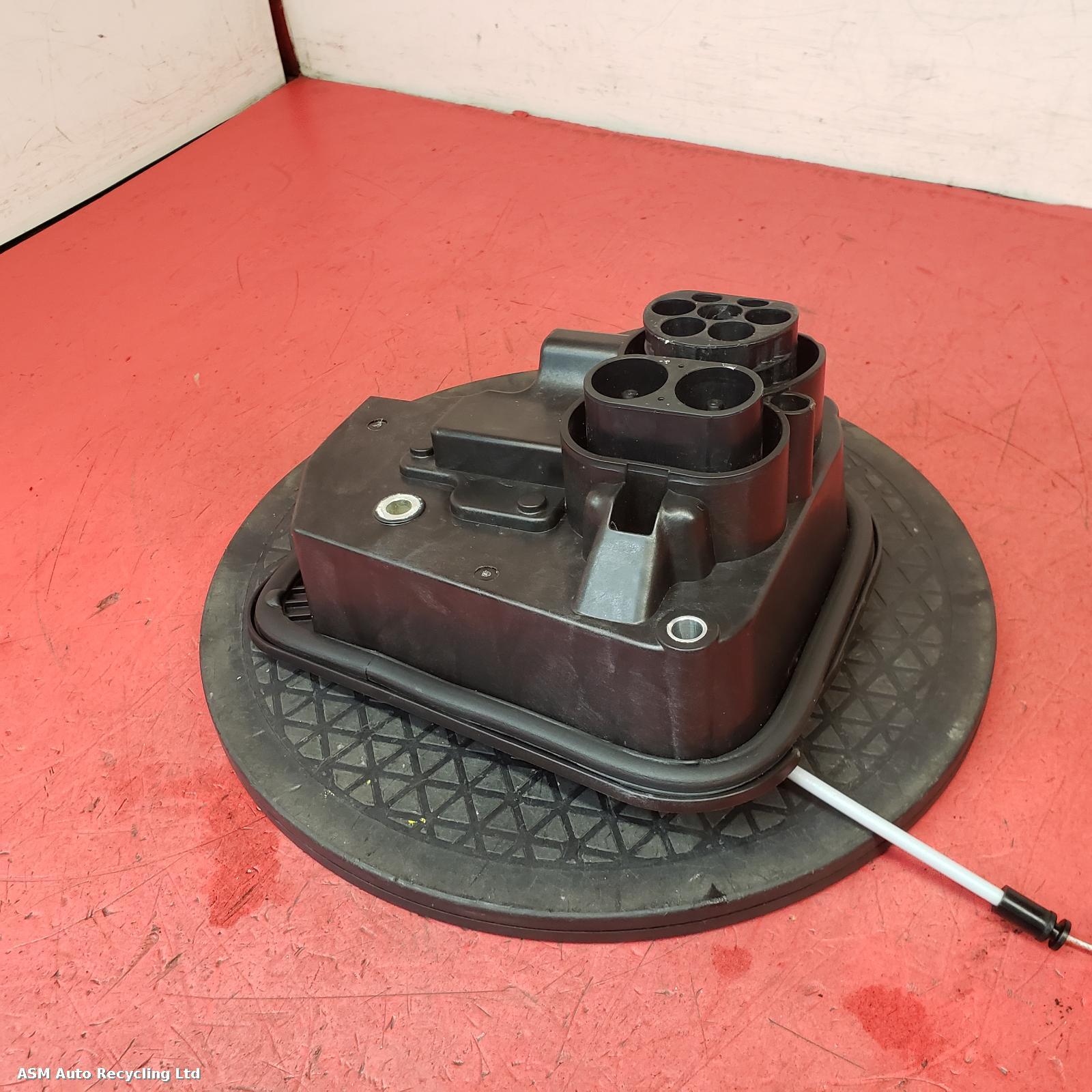 View Auto part Misc Tesla Model 3 2022