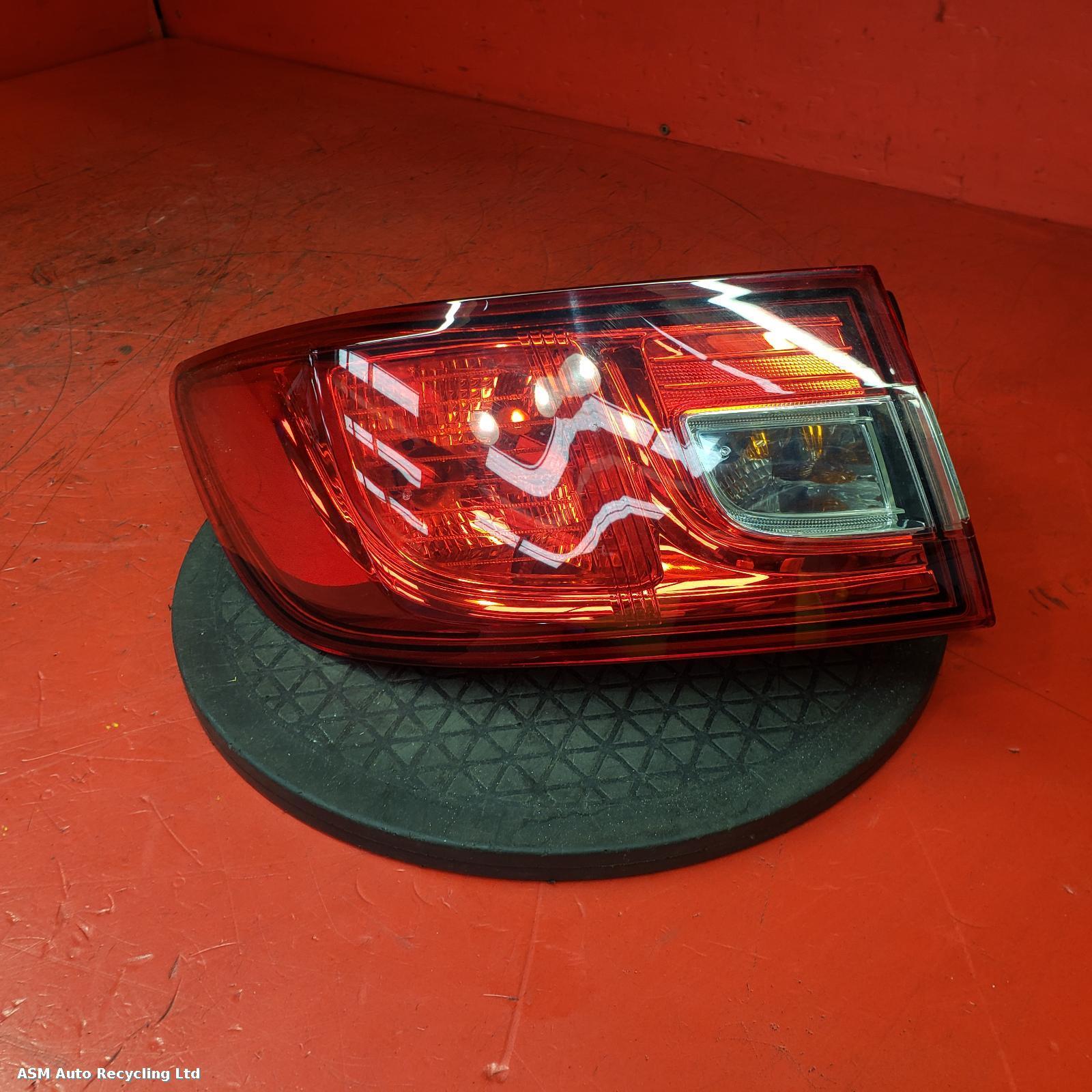 View Auto part L Taillight Renault Clio 2015