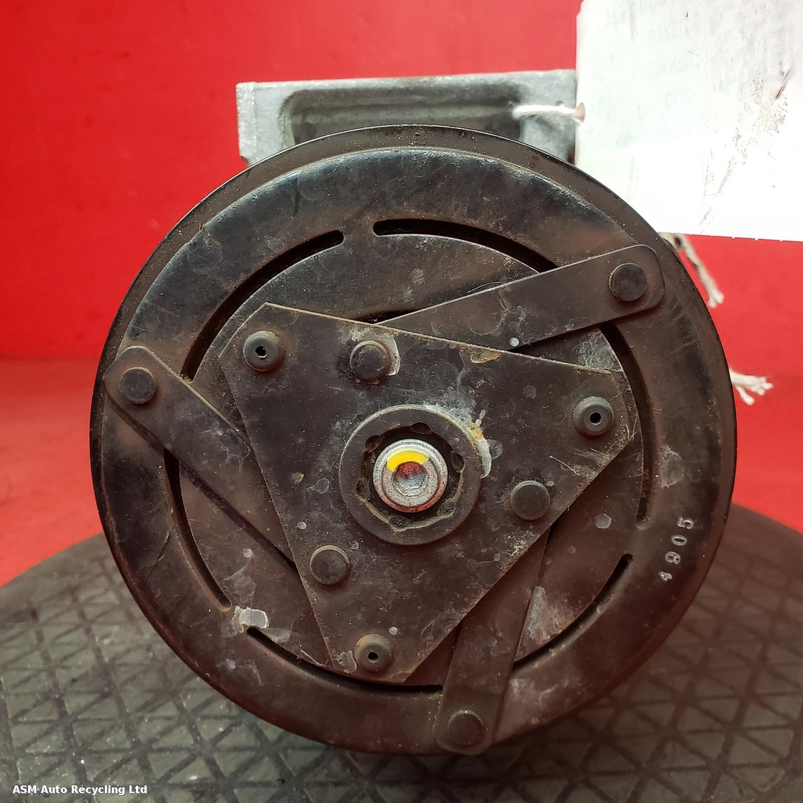 View Auto part Compressor Renault Clio 2015