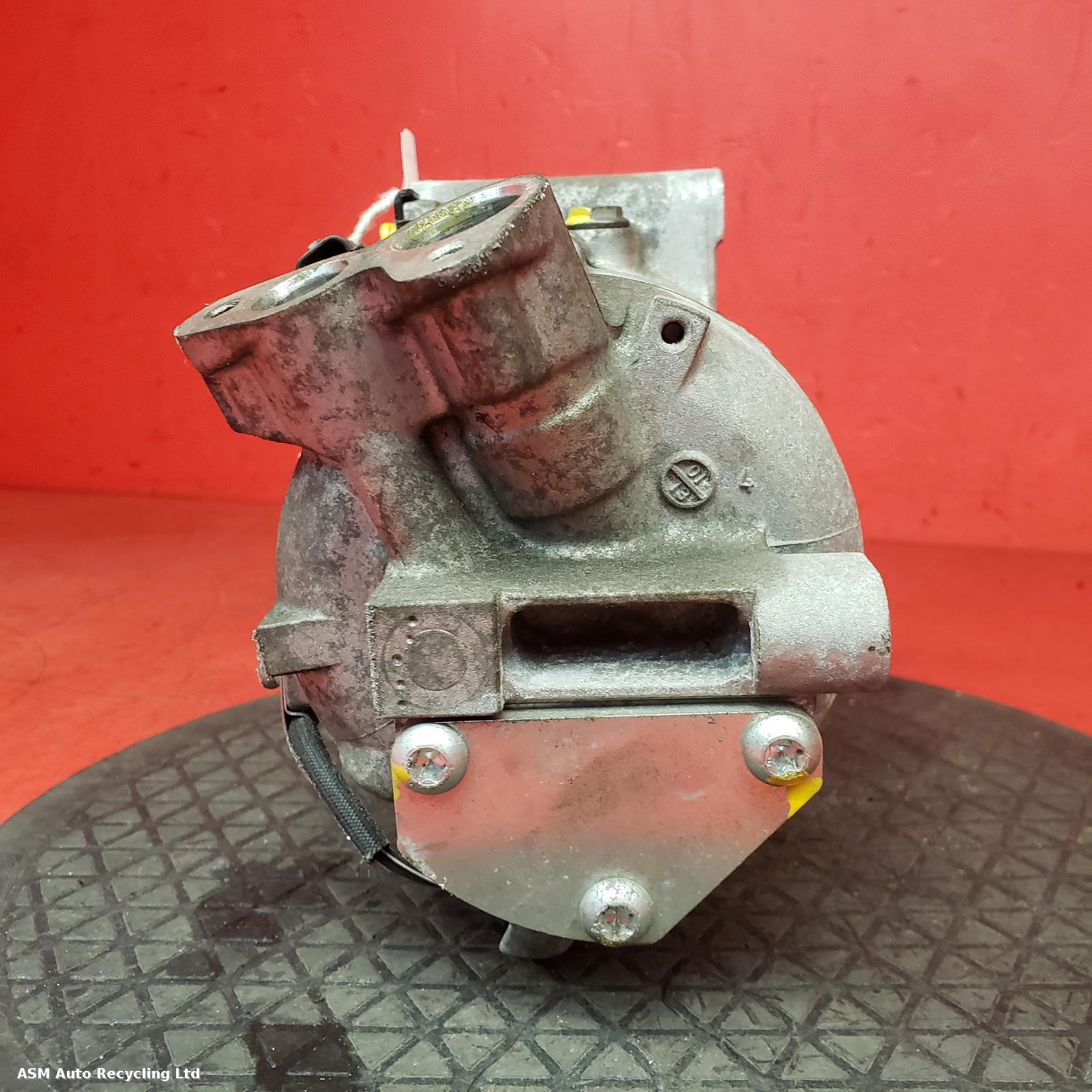 View Auto part Compressor Renault Clio 2015