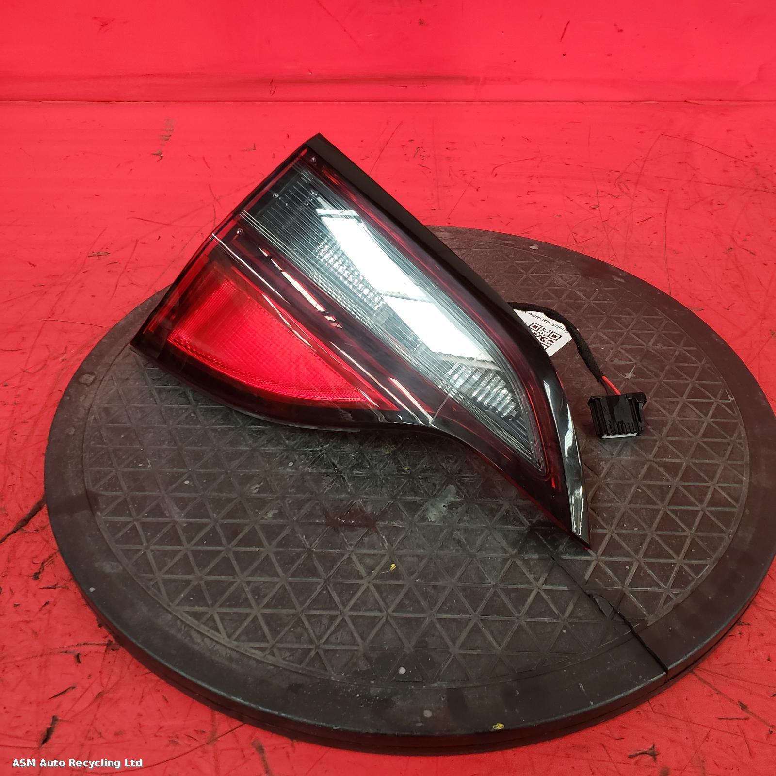 View Auto part R Taillight Vauxhall Zafira 2017