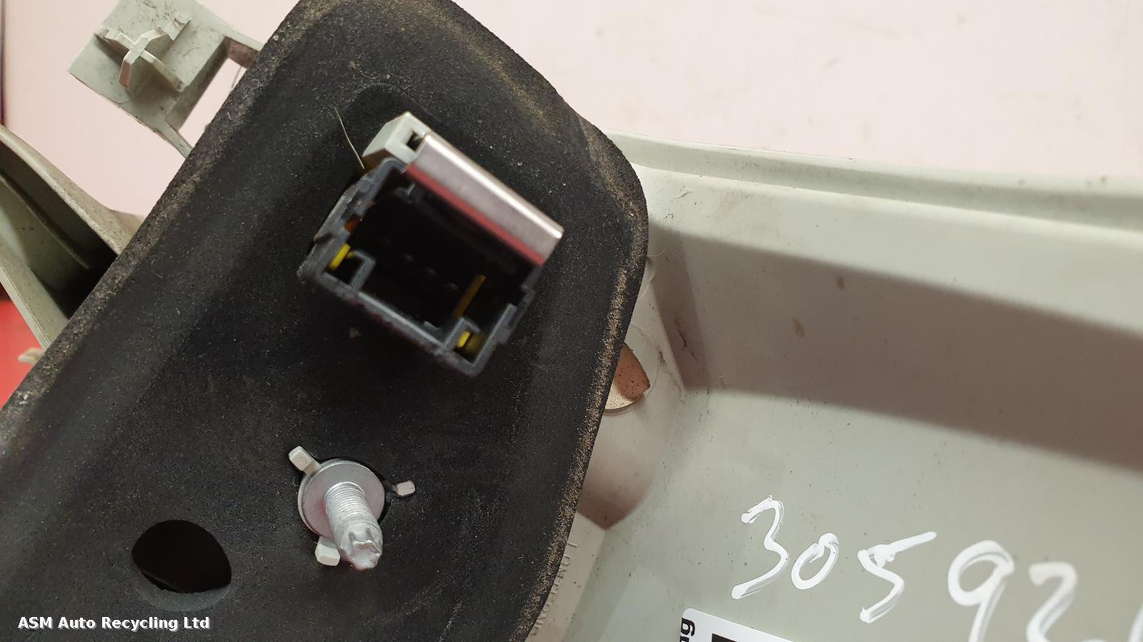 View Auto part L Taillight Peugeot 508 2012