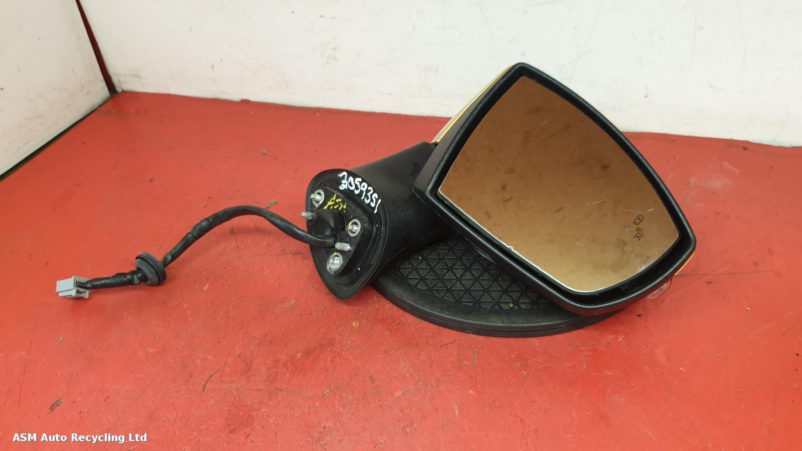 View Auto part L Door Mirror Ford Ecosport 2018