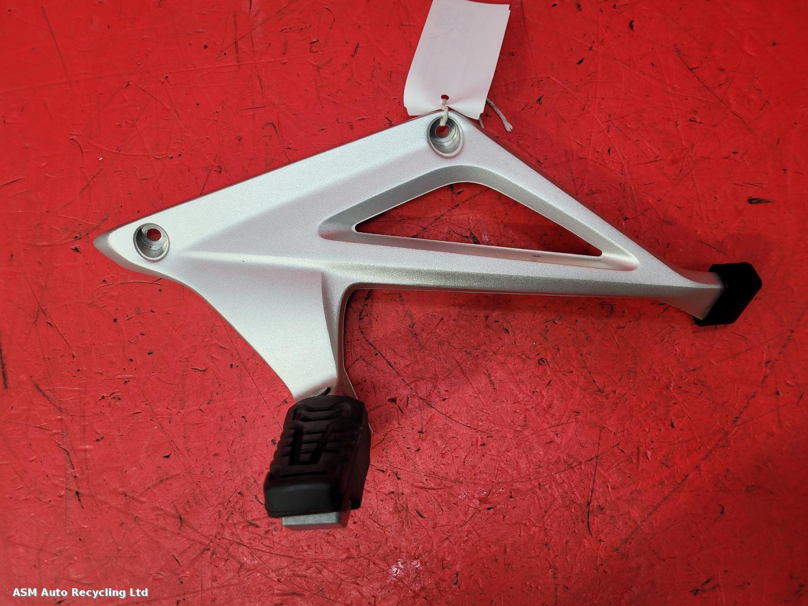 View Auto part Left Footrest Bmw R1250 Rt Le 2020