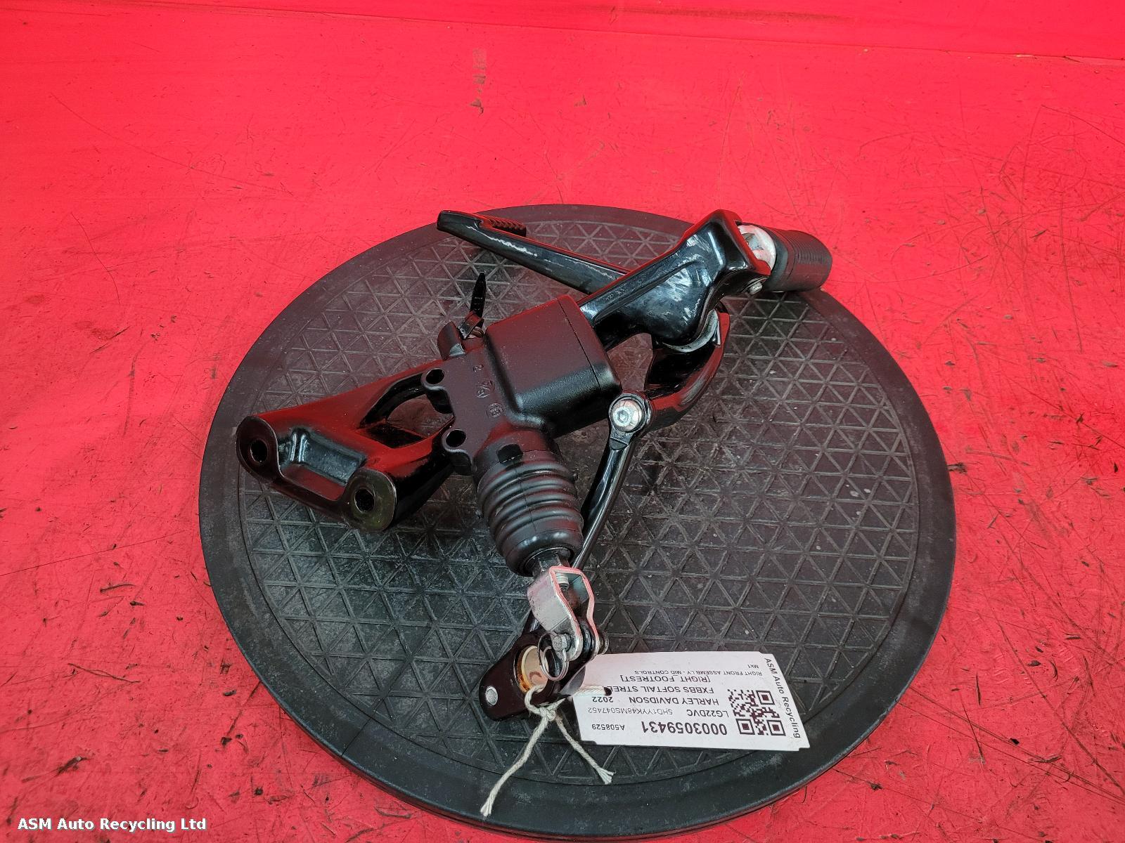 View Auto part Right Footrest Harley Davidson Fxbbs Softail Street Bob 2022