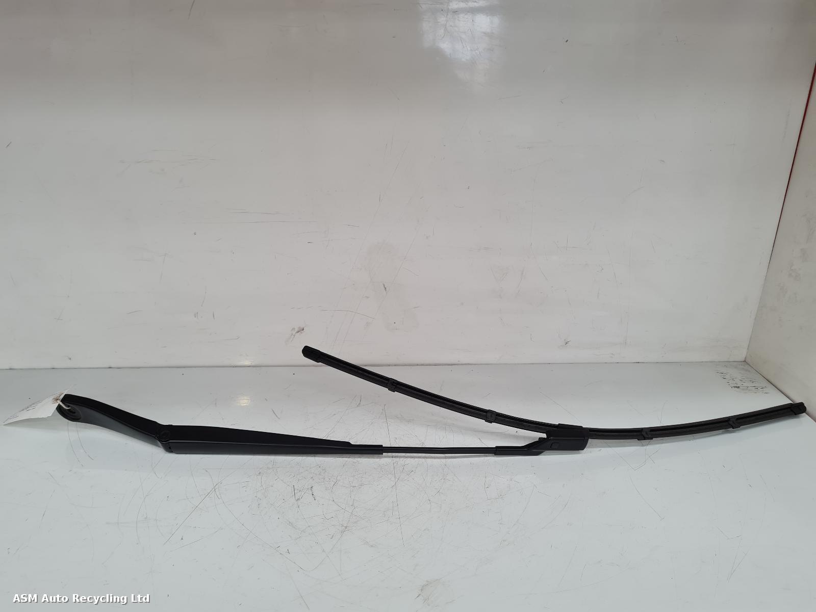 View Auto part Wiper Arm Jaguar F-pace 2024