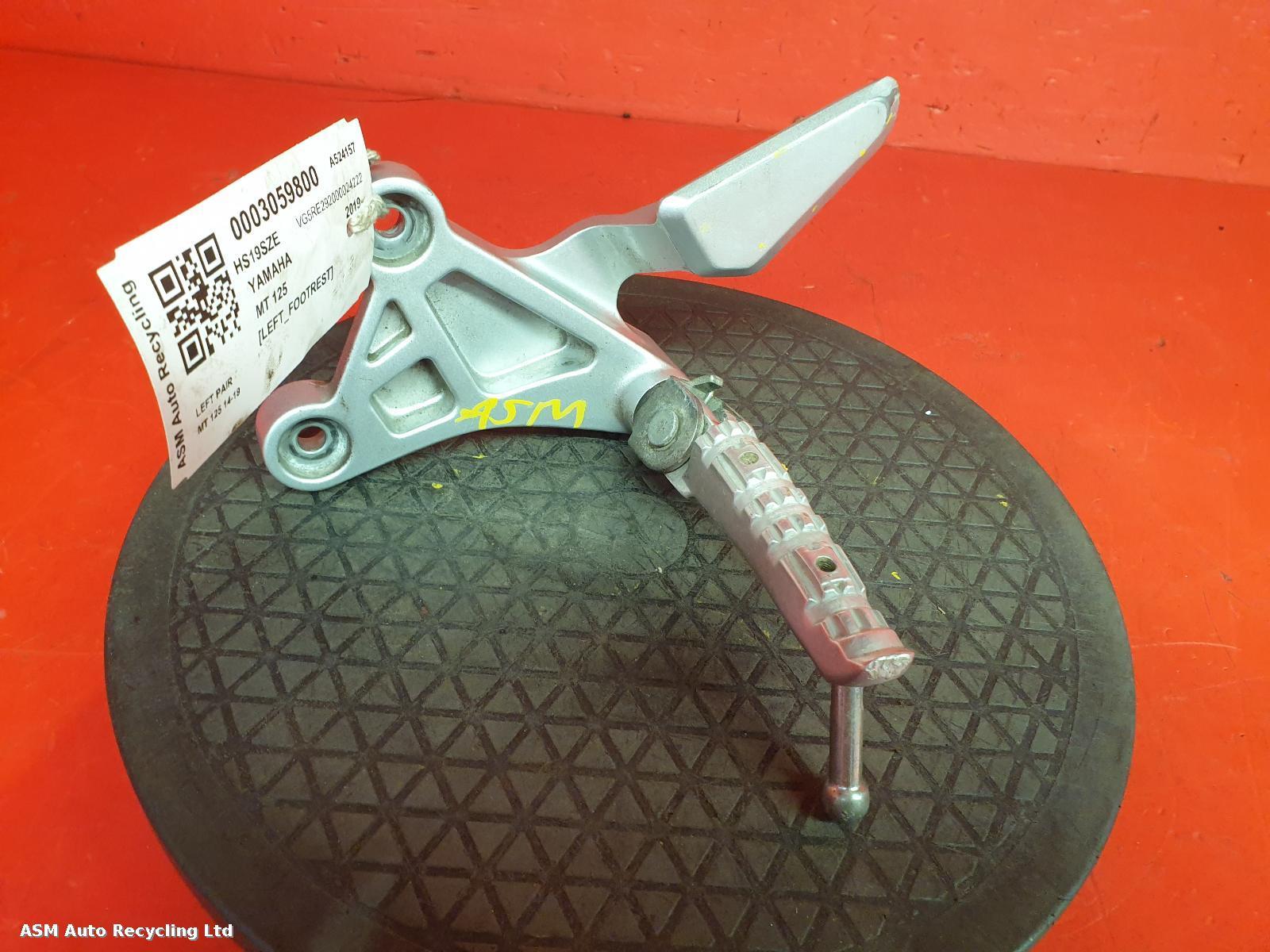 View Auto part Left Footrest Yamaha Mt 125 2019