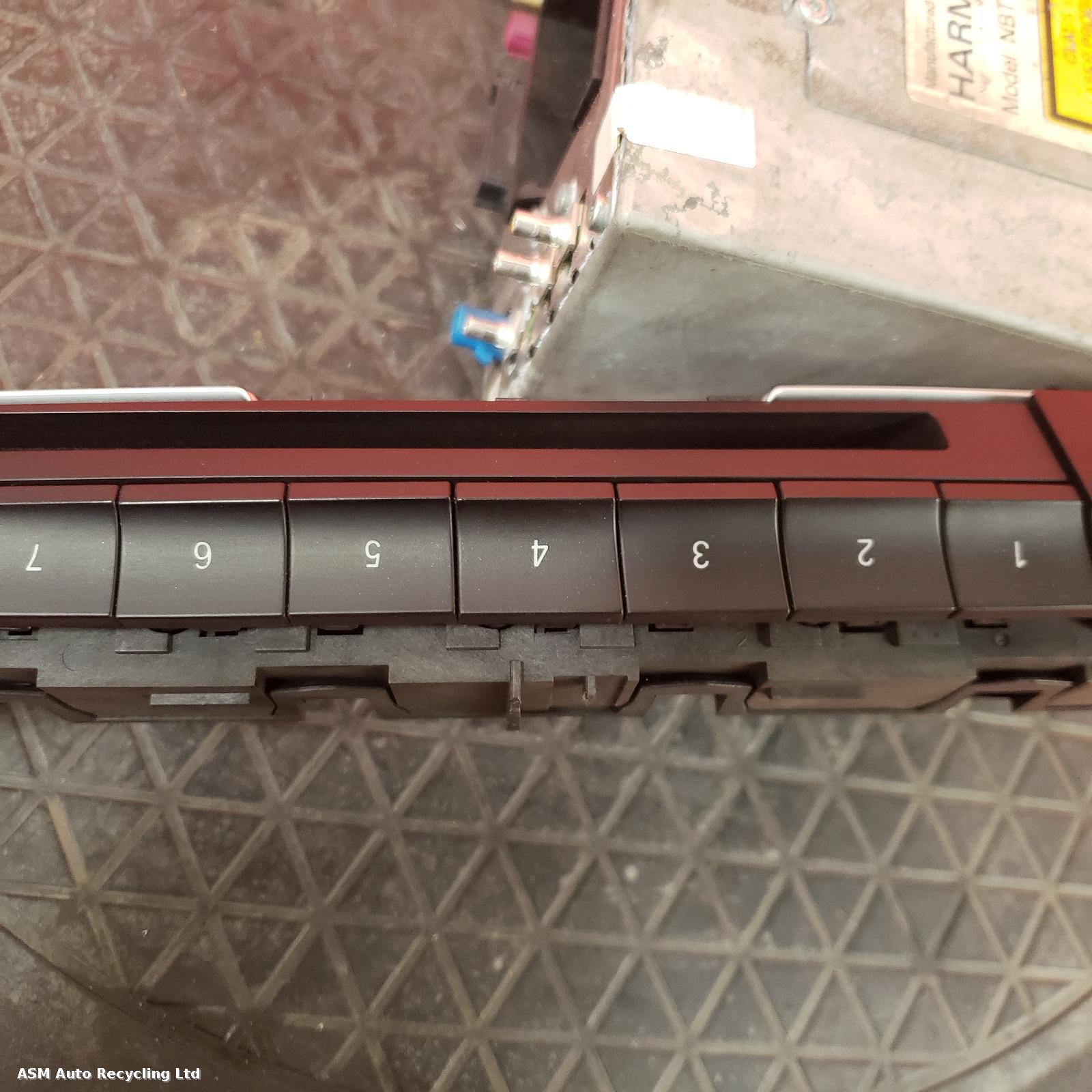 View Auto part A/V Equipment Bmw 4 Series Gran Coupe 2016