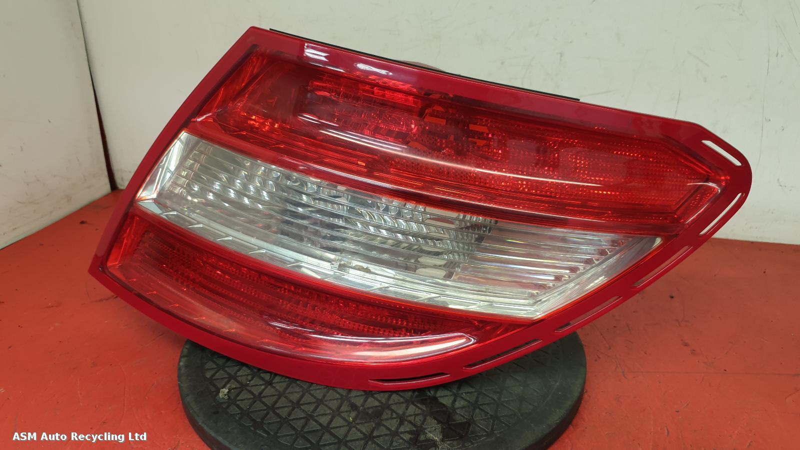 View Auto part R Taillight Mercedes C Class 2008