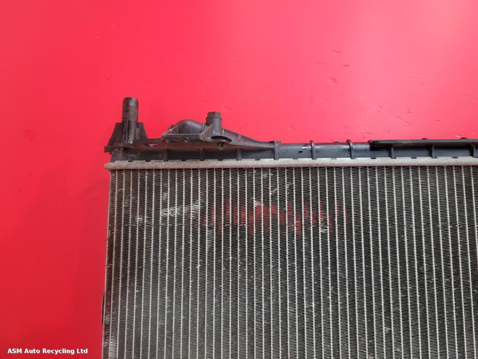 2021 Land Rover Range Rover Sport Radiator View Auto part Radiator Land Rover Range Rover Sport 2021