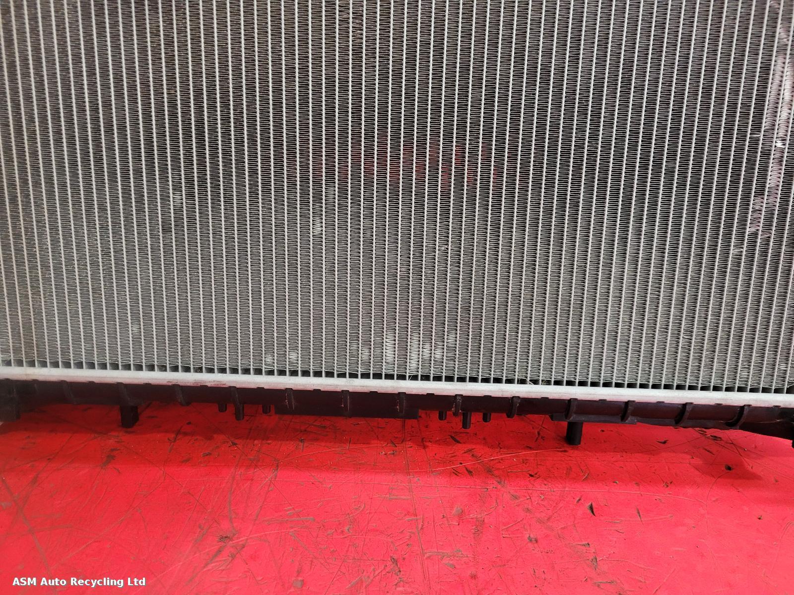 2021 Land Rover Range Rover Sport Radiator View Auto part Radiator Land Rover Range Rover Sport 2021