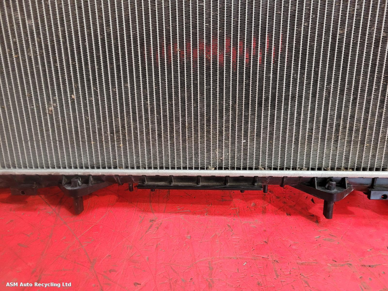 2021 Land Rover Range Rover Sport Radiator View Auto part Radiator Land Rover Range Rover Sport 2021
