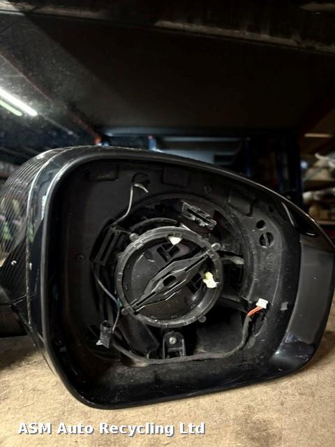 View Auto part R Door Mirror Land Rover Range Rover Sport 2021