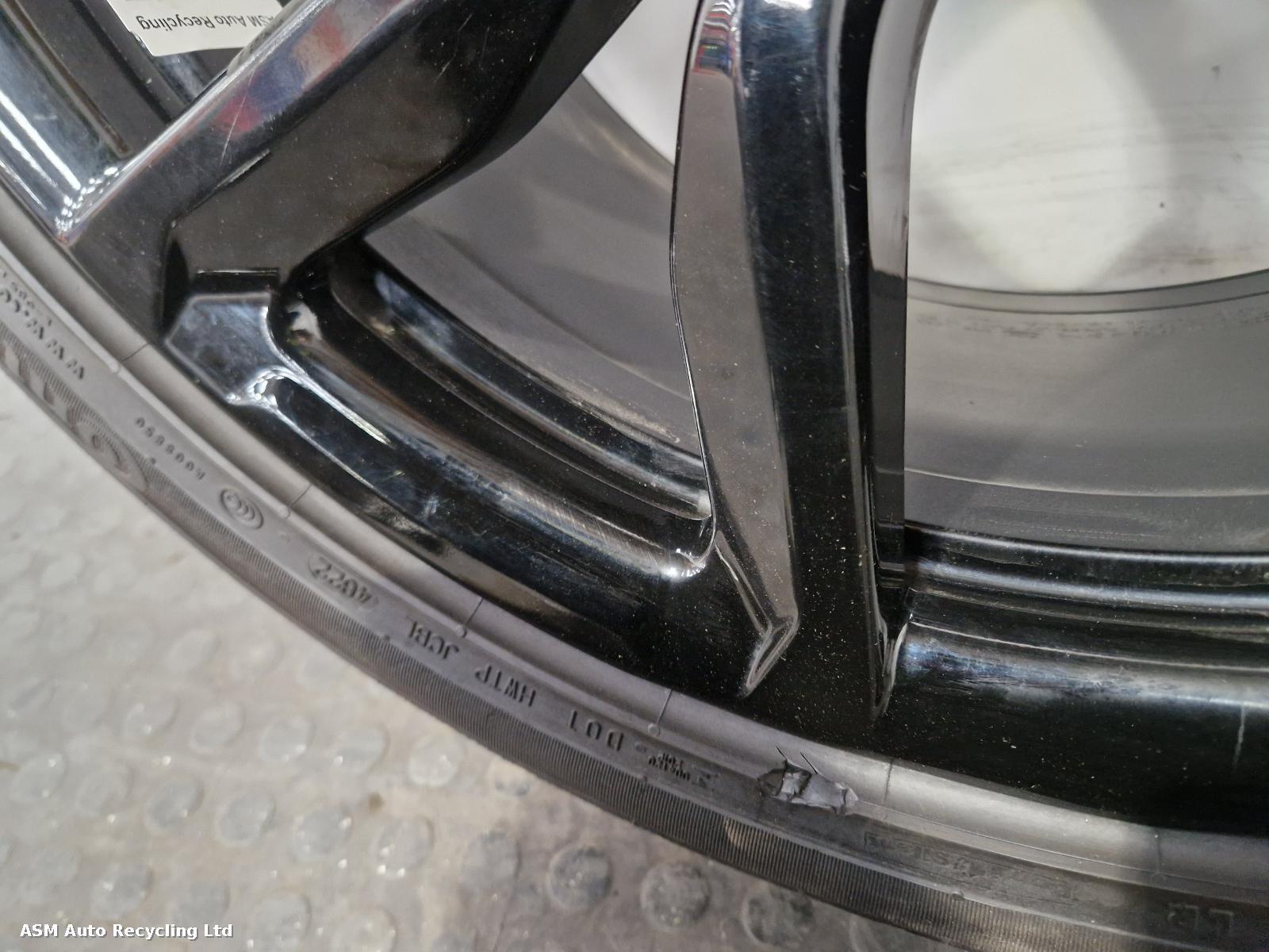 View Auto part Wheel Set Land Rover Range Rover Sport 2021