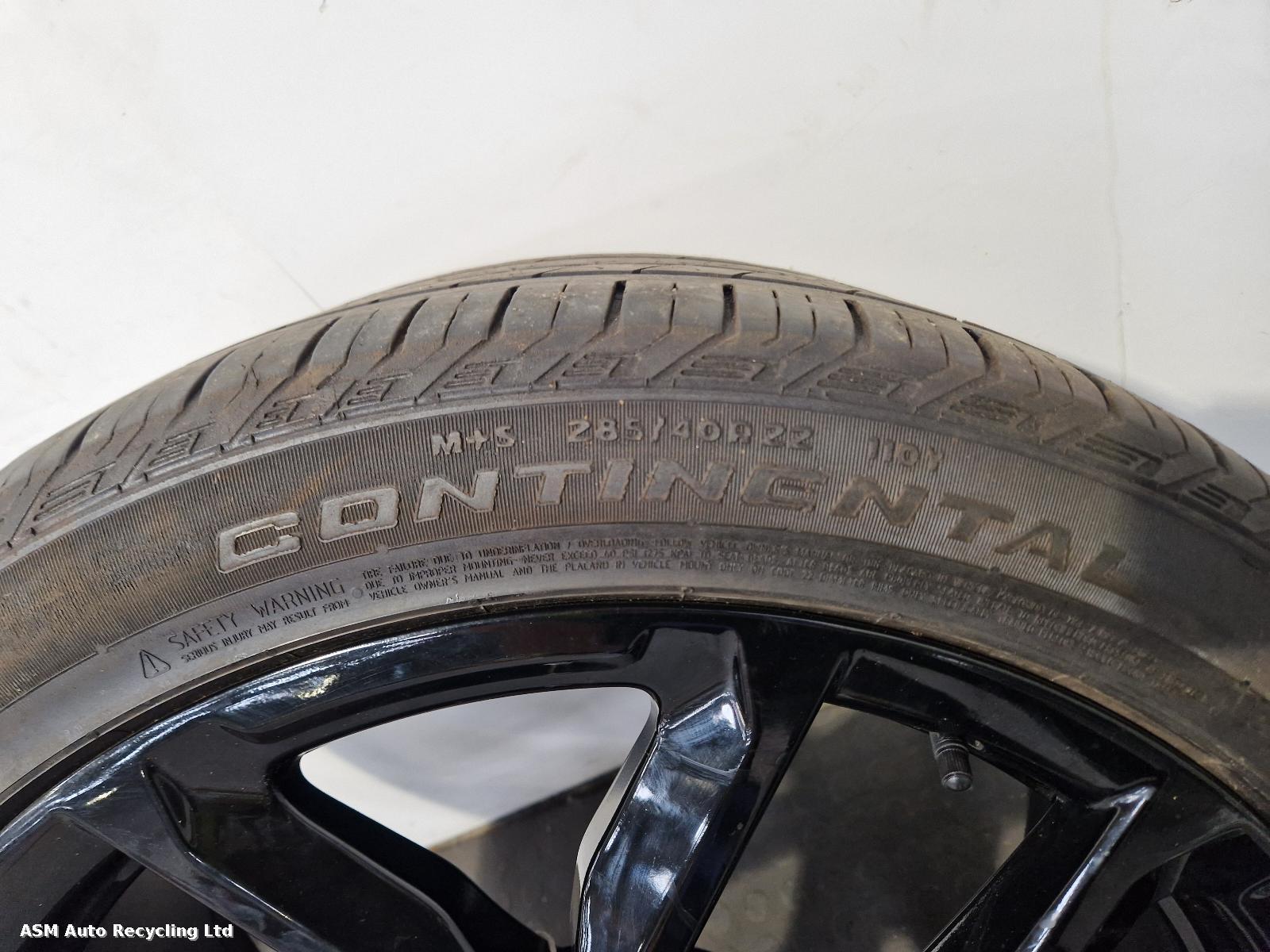 View Auto part Wheel Set Land Rover Range Rover Sport 2021