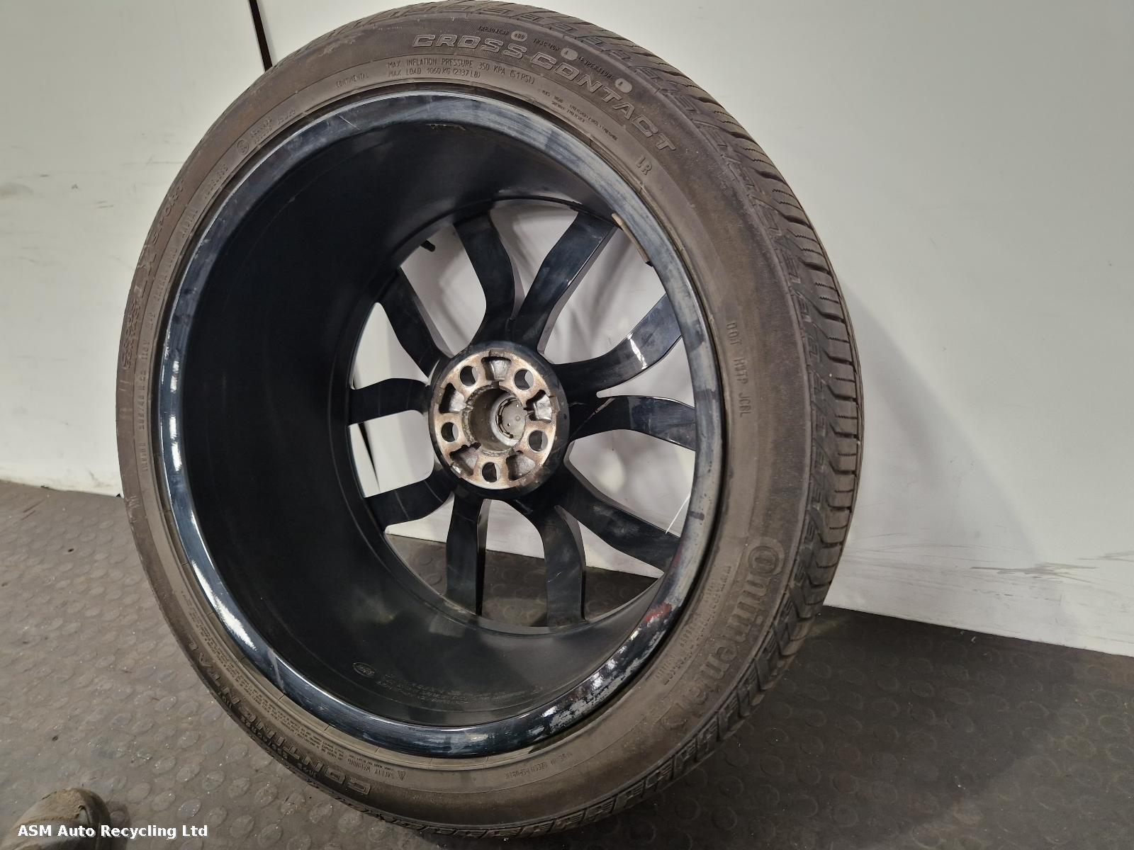 View Auto part Wheel Set Land Rover Range Rover Sport 2021