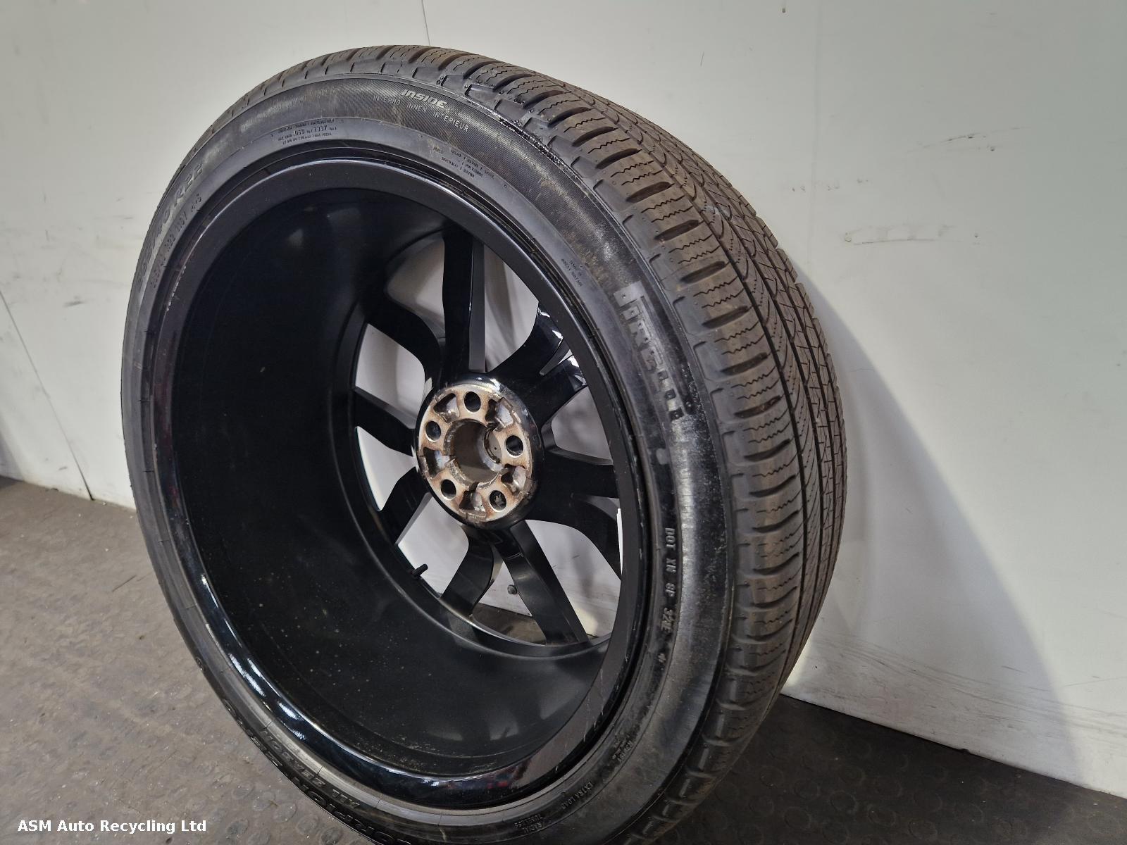 View Auto part Wheel Set Land Rover Range Rover Sport 2021