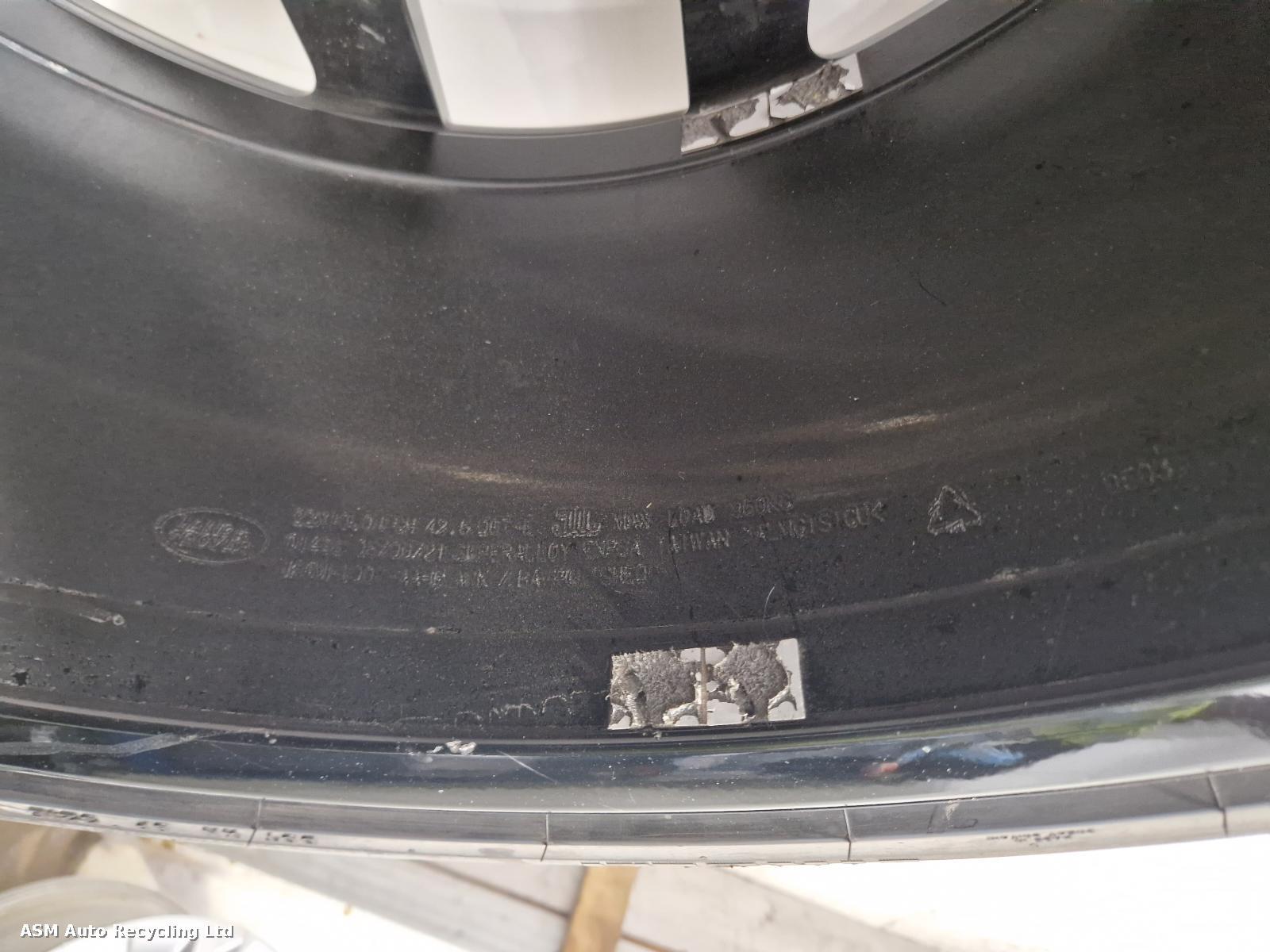 View Auto part Wheel Set Land Rover Range Rover Sport 2021