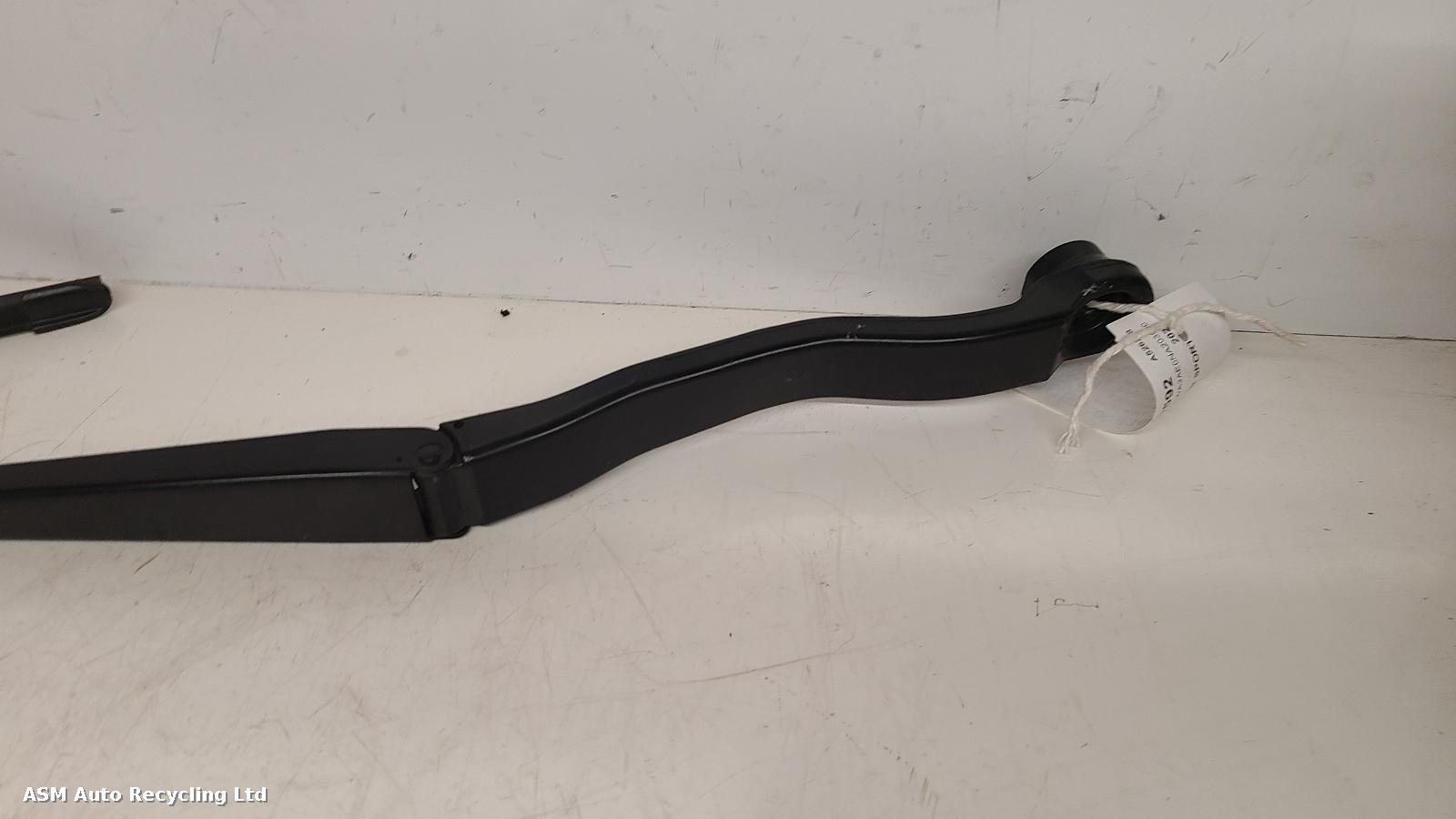 View Auto part Wiper Arm Land Rover Range Rover Sport 2021