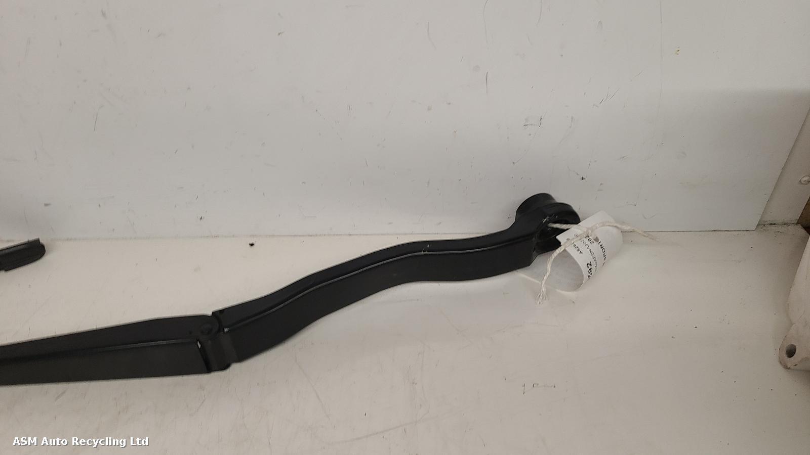 View Auto part Wiper Arm Land Rover Range Rover Sport 2021