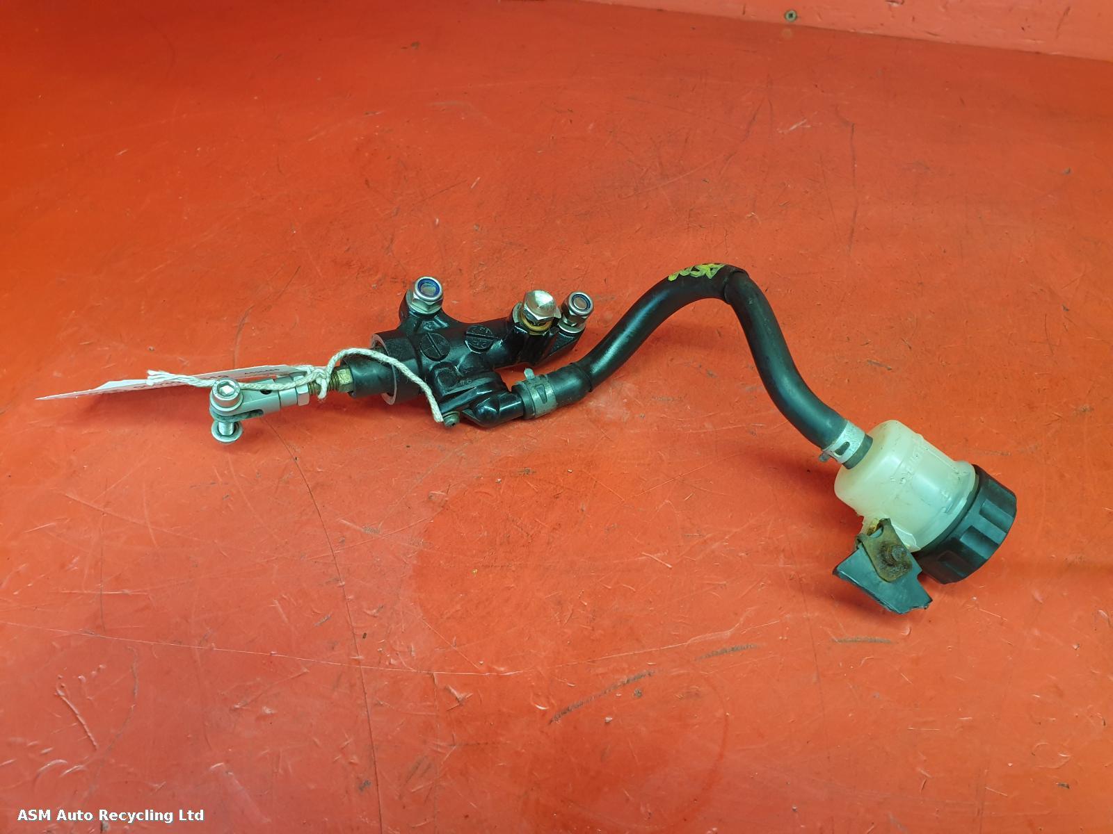 View Auto part Master Cylinder Yamaha Yzf R1 2003