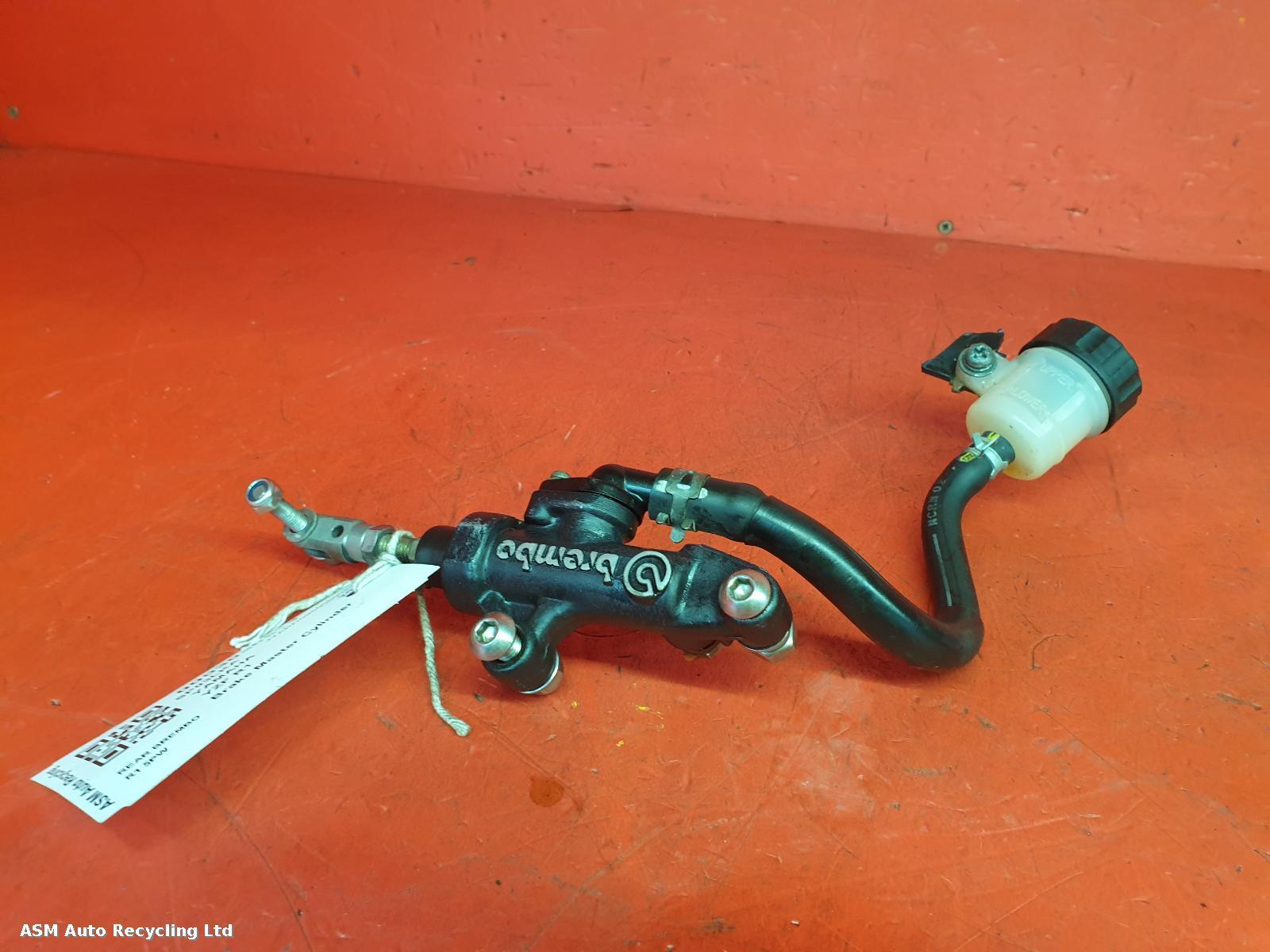View Auto part Master Cylinder Yamaha Yzf R1 2003
