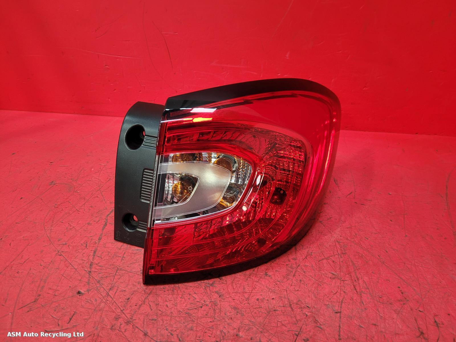 View Auto part R Taillight Renault Captur 2015