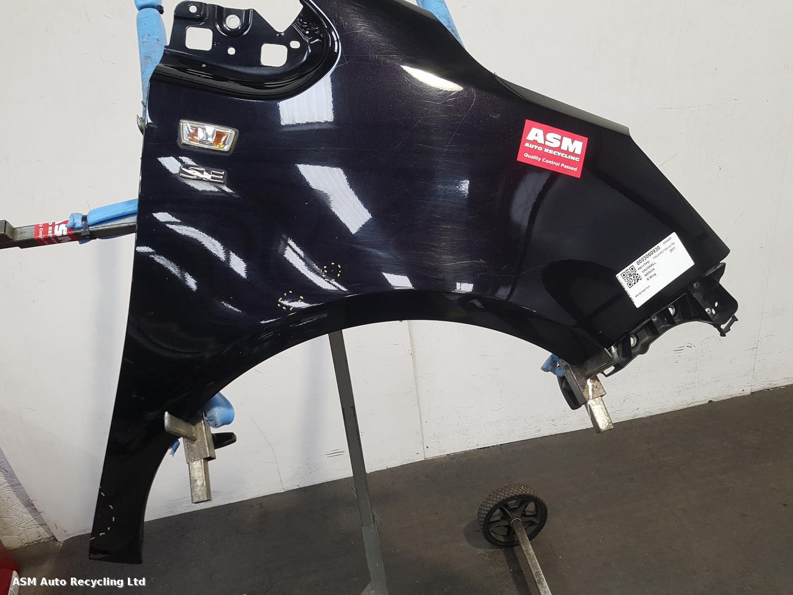 View Auto part R Wing Vauxhall Meriva 2011
