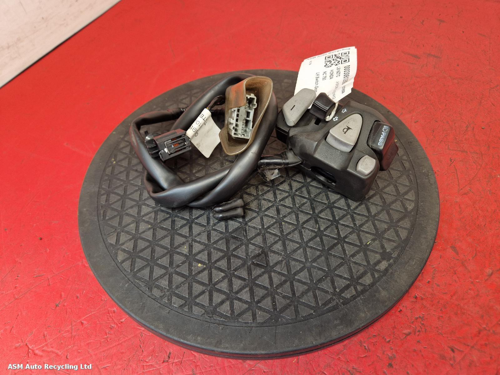 View Auto part LH Switch Gear Honda Nc 750 2016