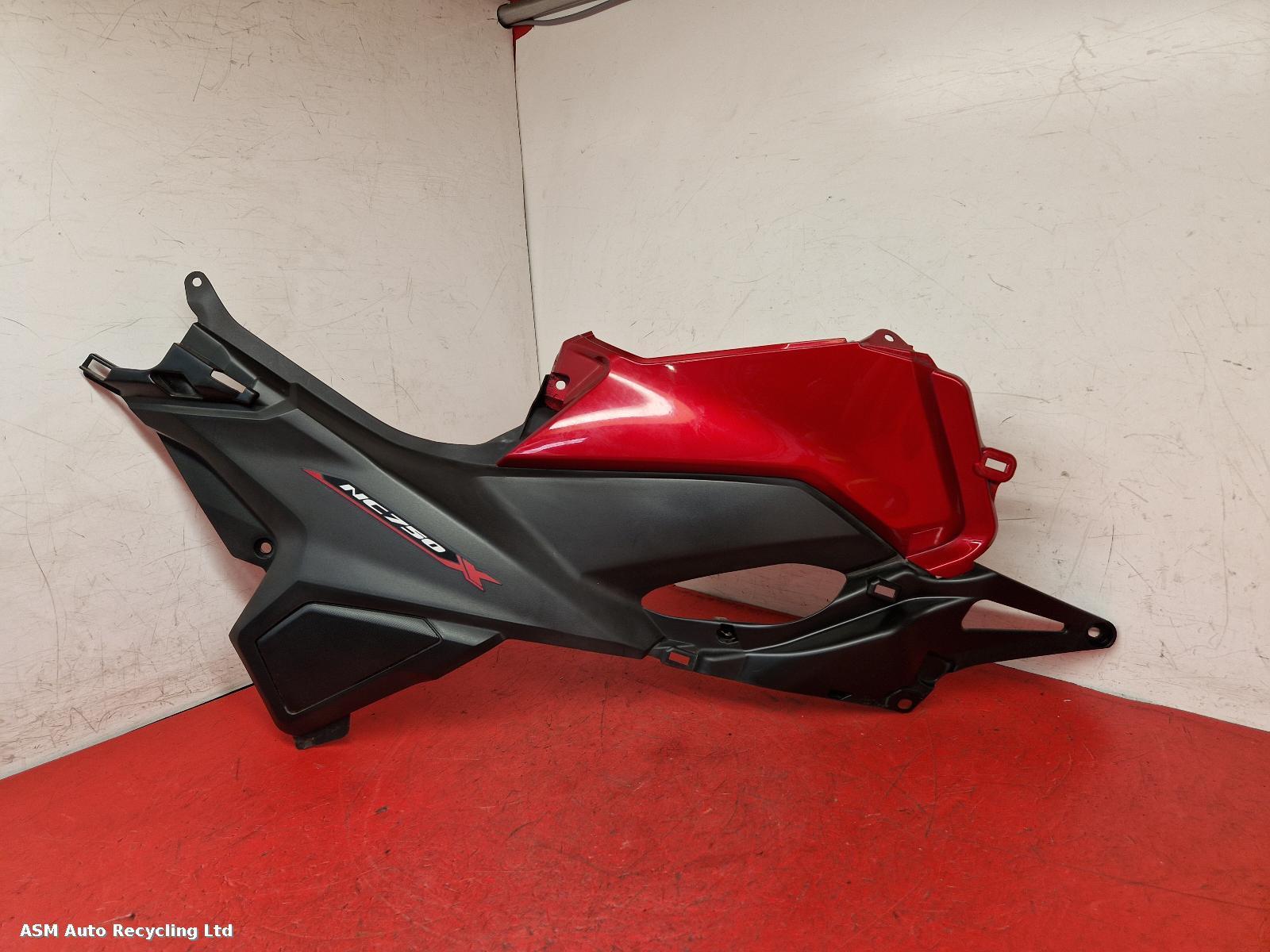 View Auto part RH Middle Fairing Honda Nc 750 2016