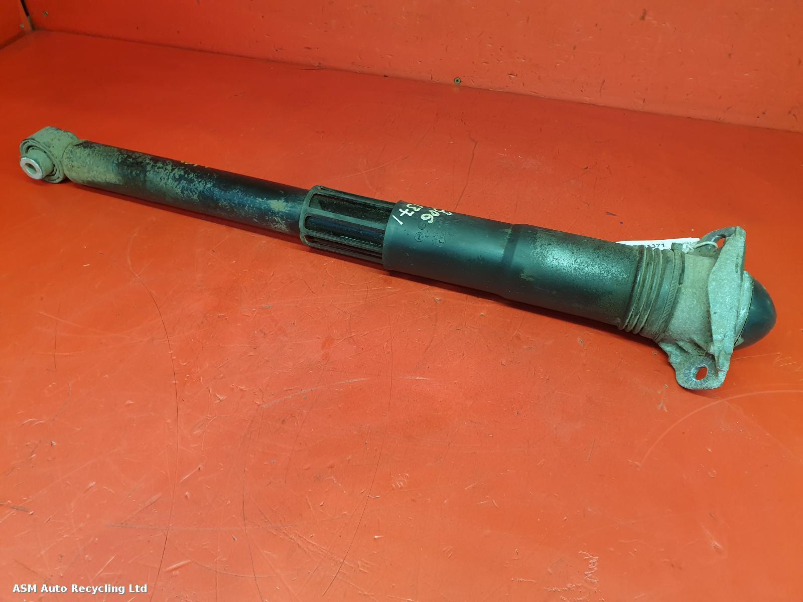 View Auto part LR Strut Volkswagen Golf 2017
