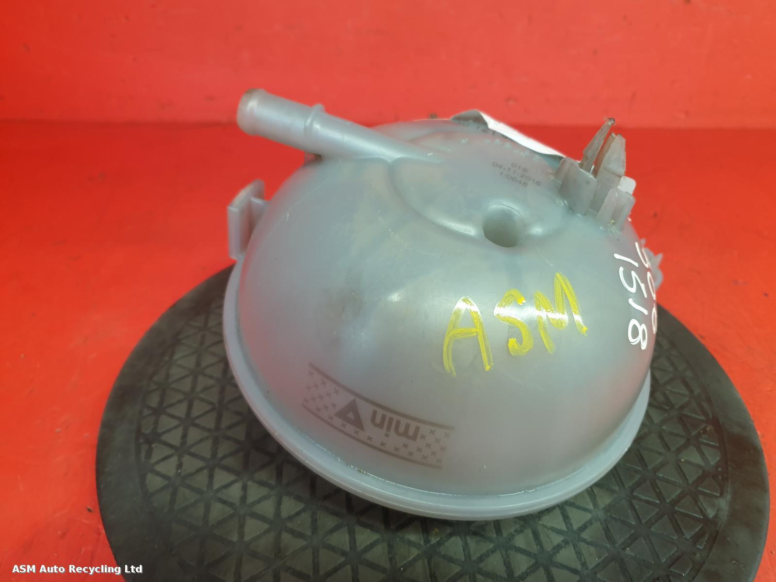 View Auto part Overflow Bottle Volkswagen Golf 2017