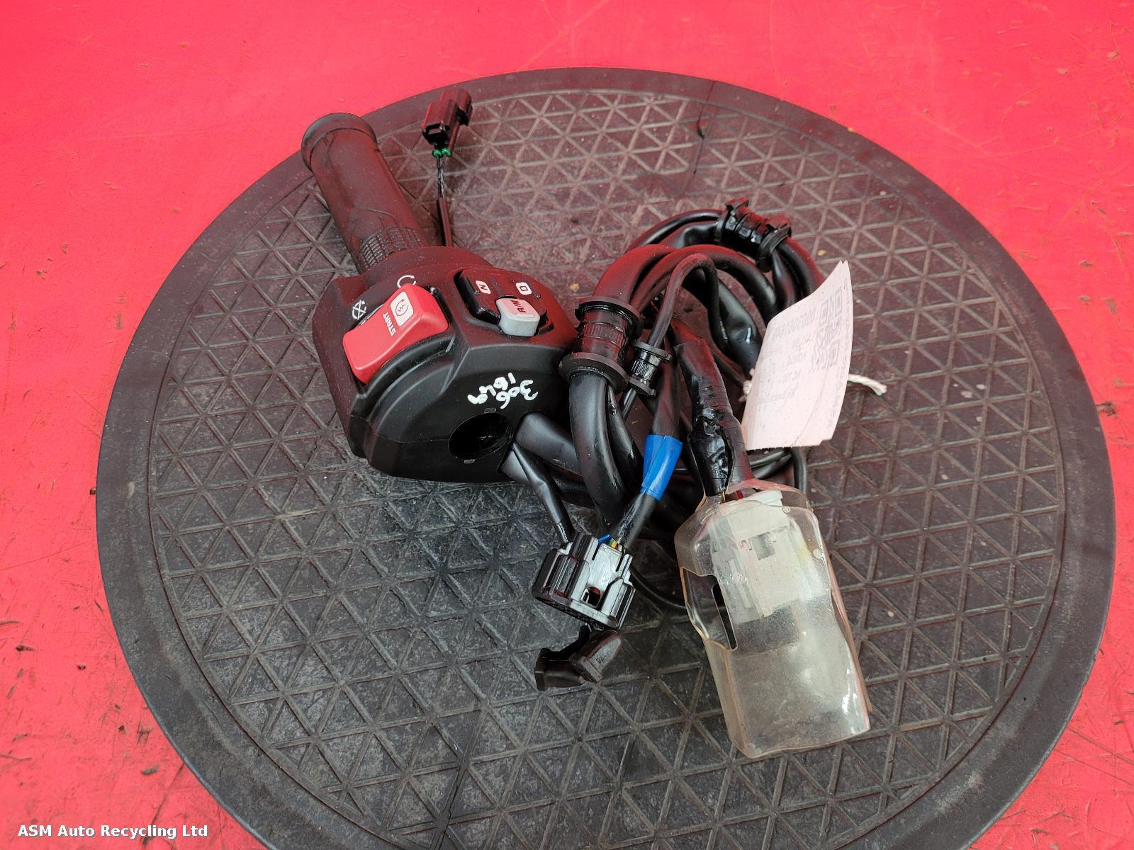 View Auto part RH Switch Gear Honda Nc 750 2023