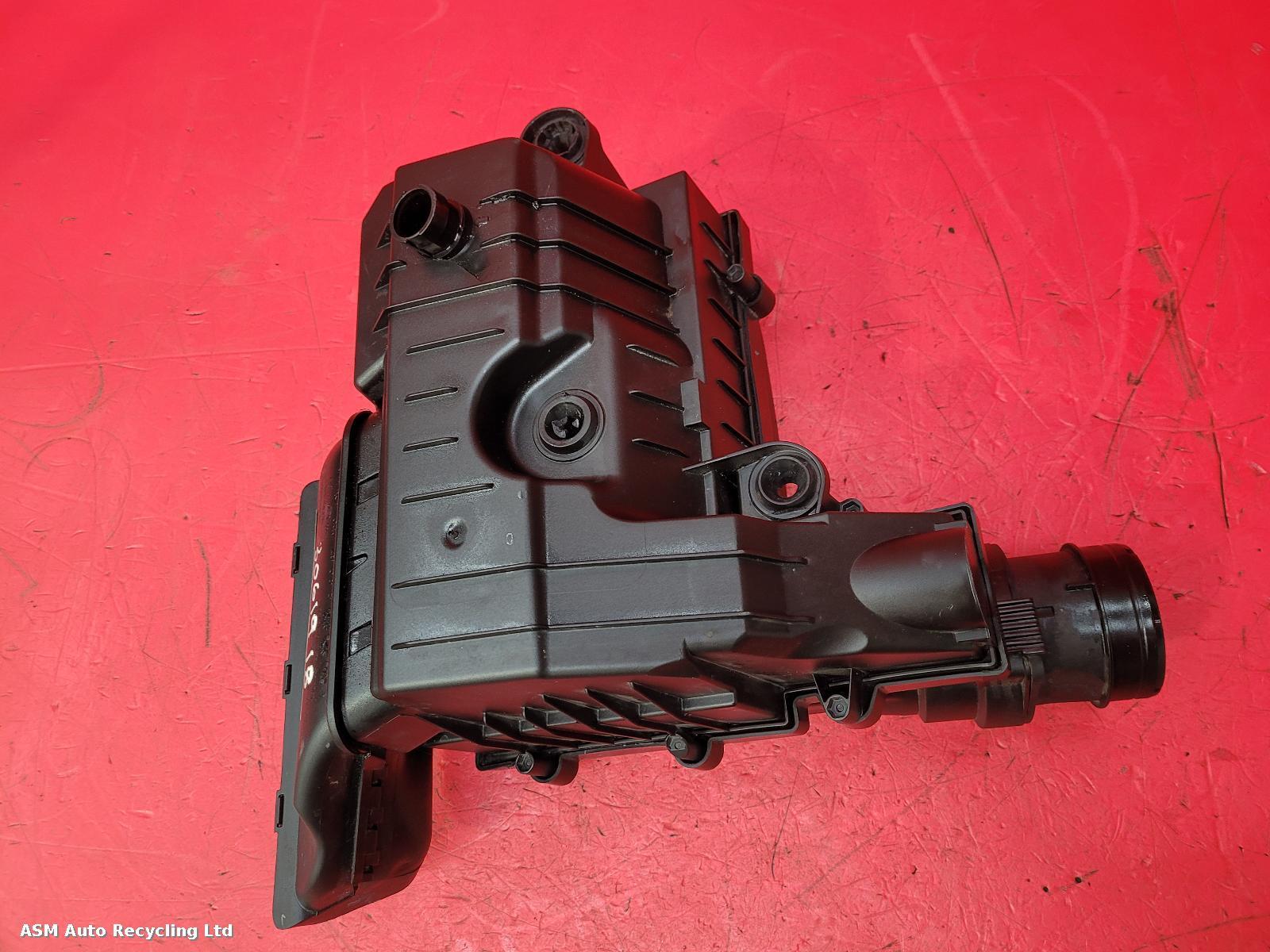 View Auto part Air Cleaner/Box Volkswagen Golf 2017