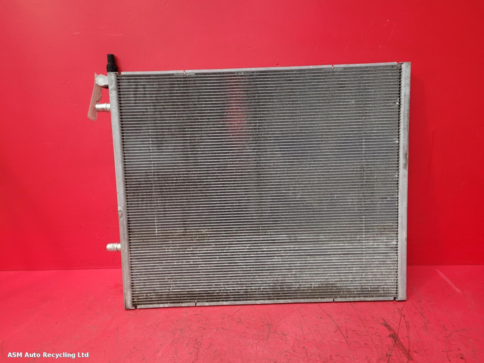 View Auto part Radiator Land Rover Range Rover 2023