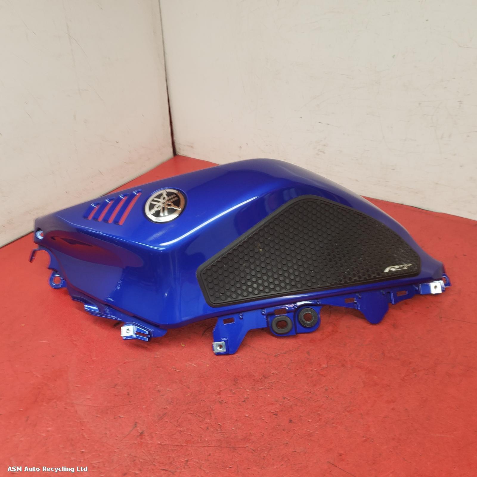 View Auto part Tank Trim Yamaha Yzf R7 2023