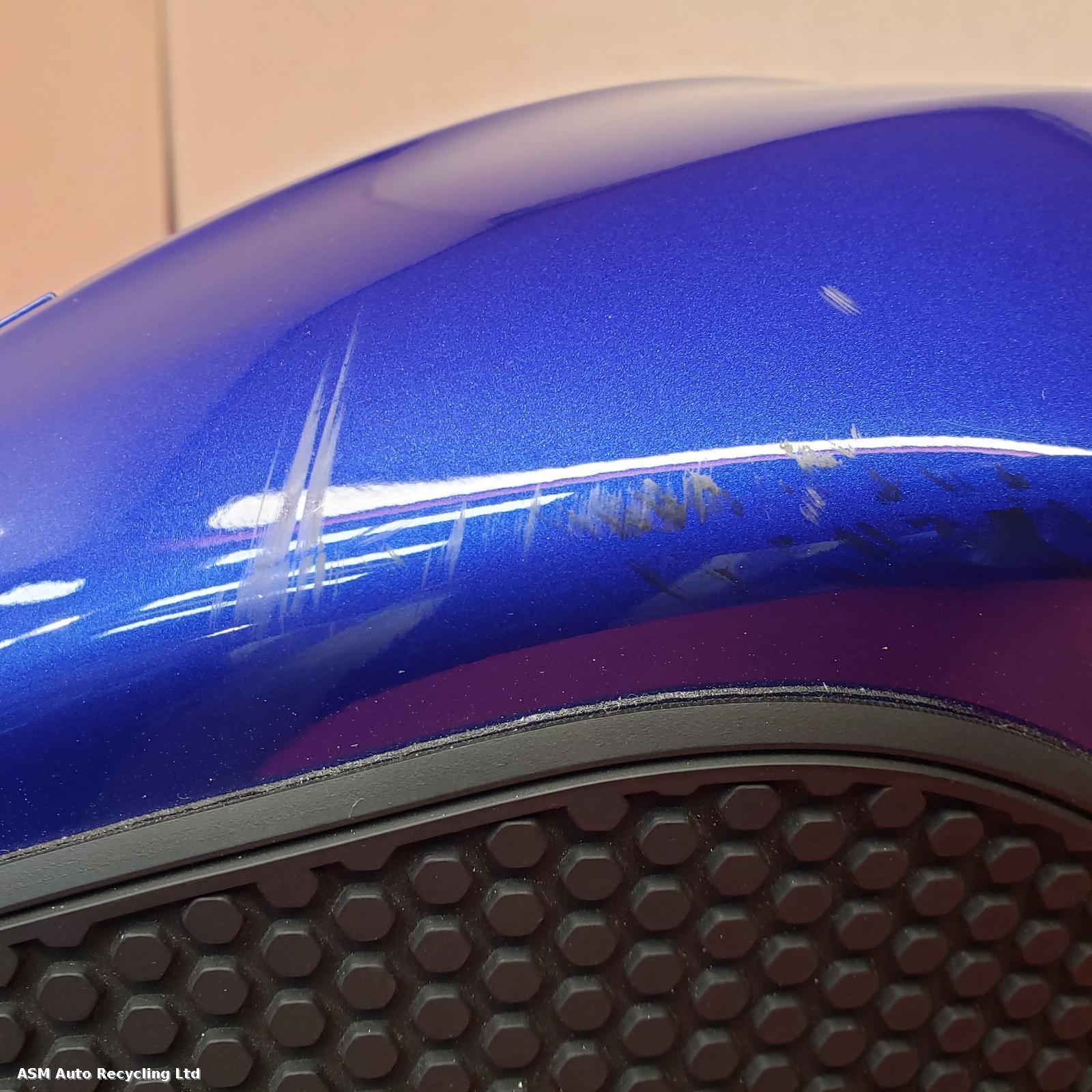 View Auto part Tank Trim Yamaha Yzf R7 2023