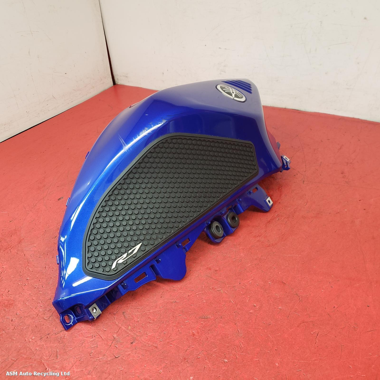 View Auto part Tank Trim Yamaha Yzf R7 2023