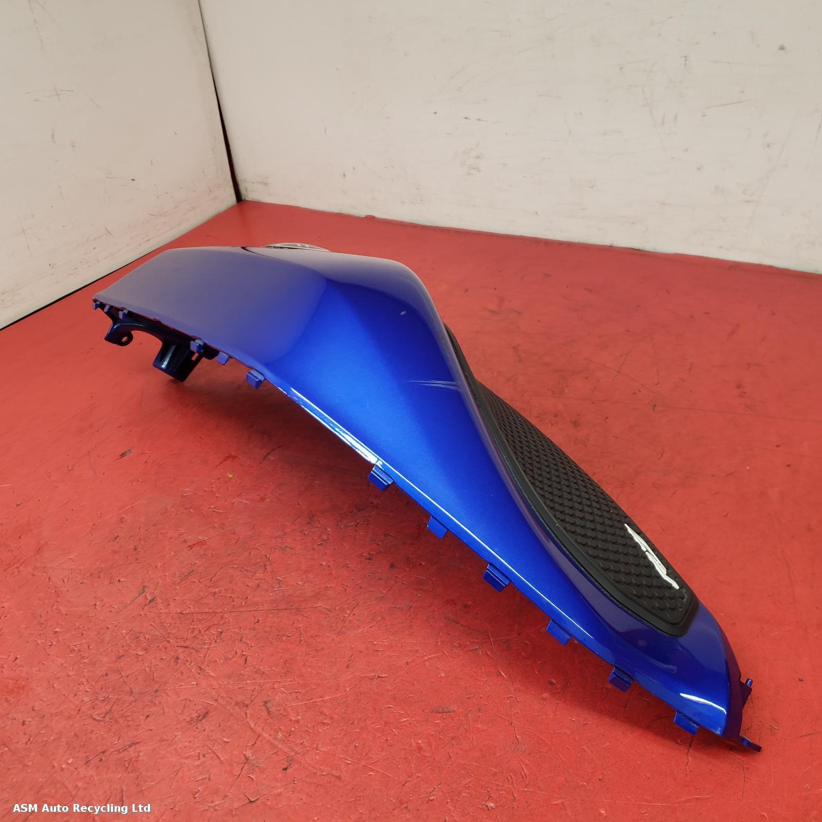 View Auto part Tank Trim Yamaha Yzf R7 2023