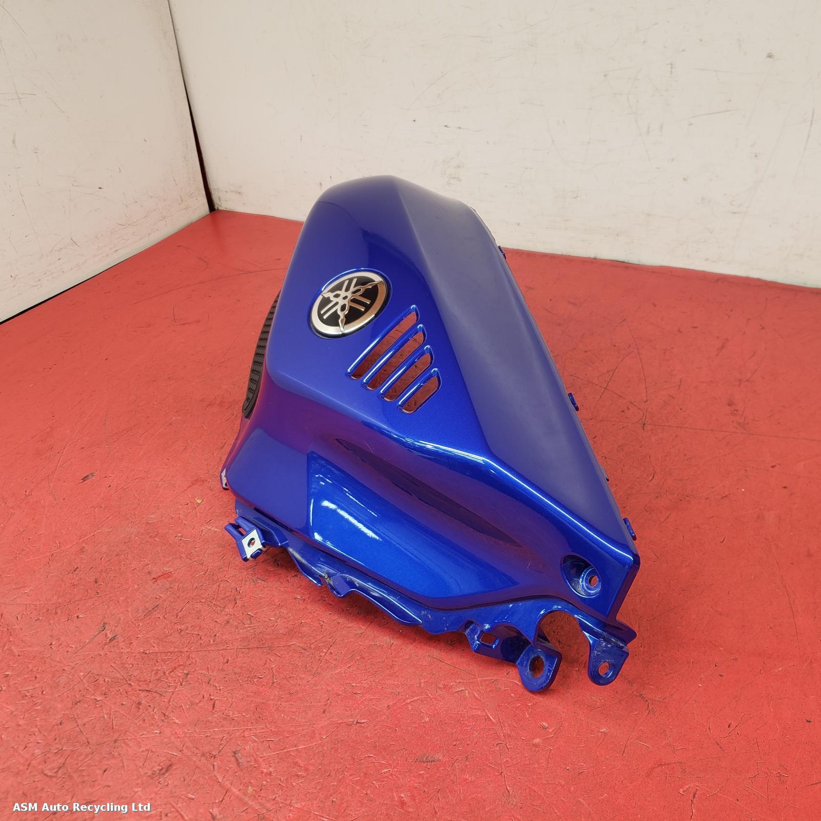 View Auto part Tank Trim Yamaha Yzf R7 2023
