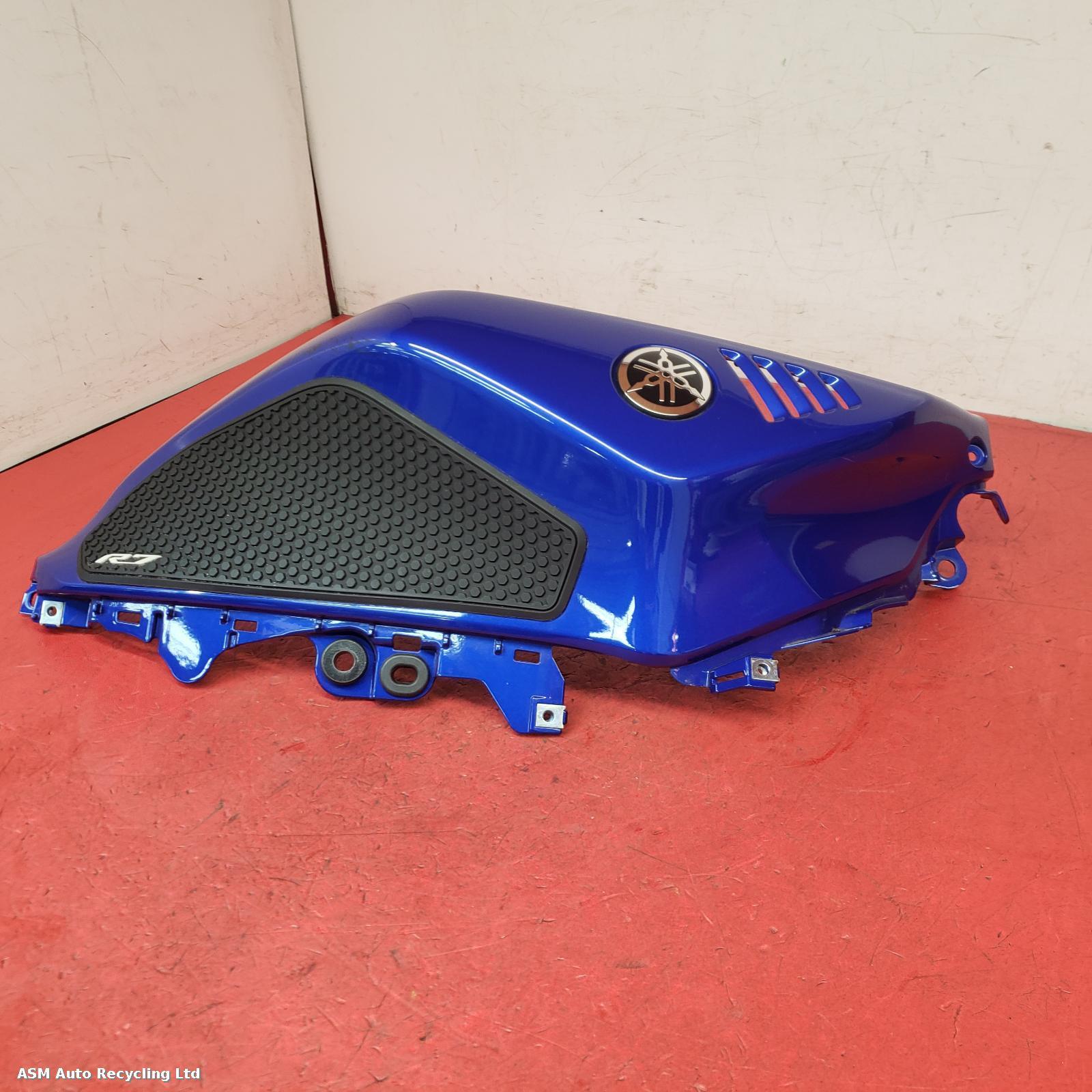 View Auto part Tank Trim Yamaha Yzf R7 2023