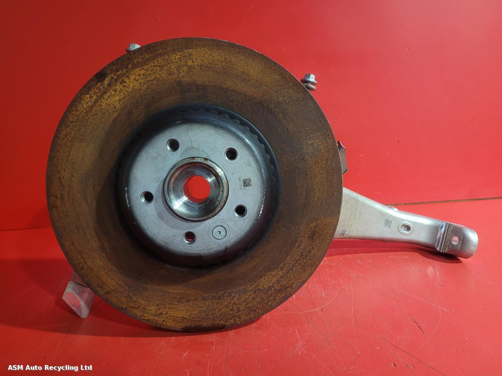 View Auto part RF Hub/Stub Axle Assembly Land Rover Range Rover Sport 2024