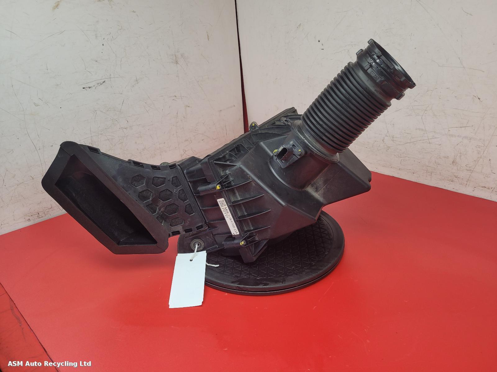 View Auto part Air Cleaner/Box Land Rover Range Rover Sport 2024