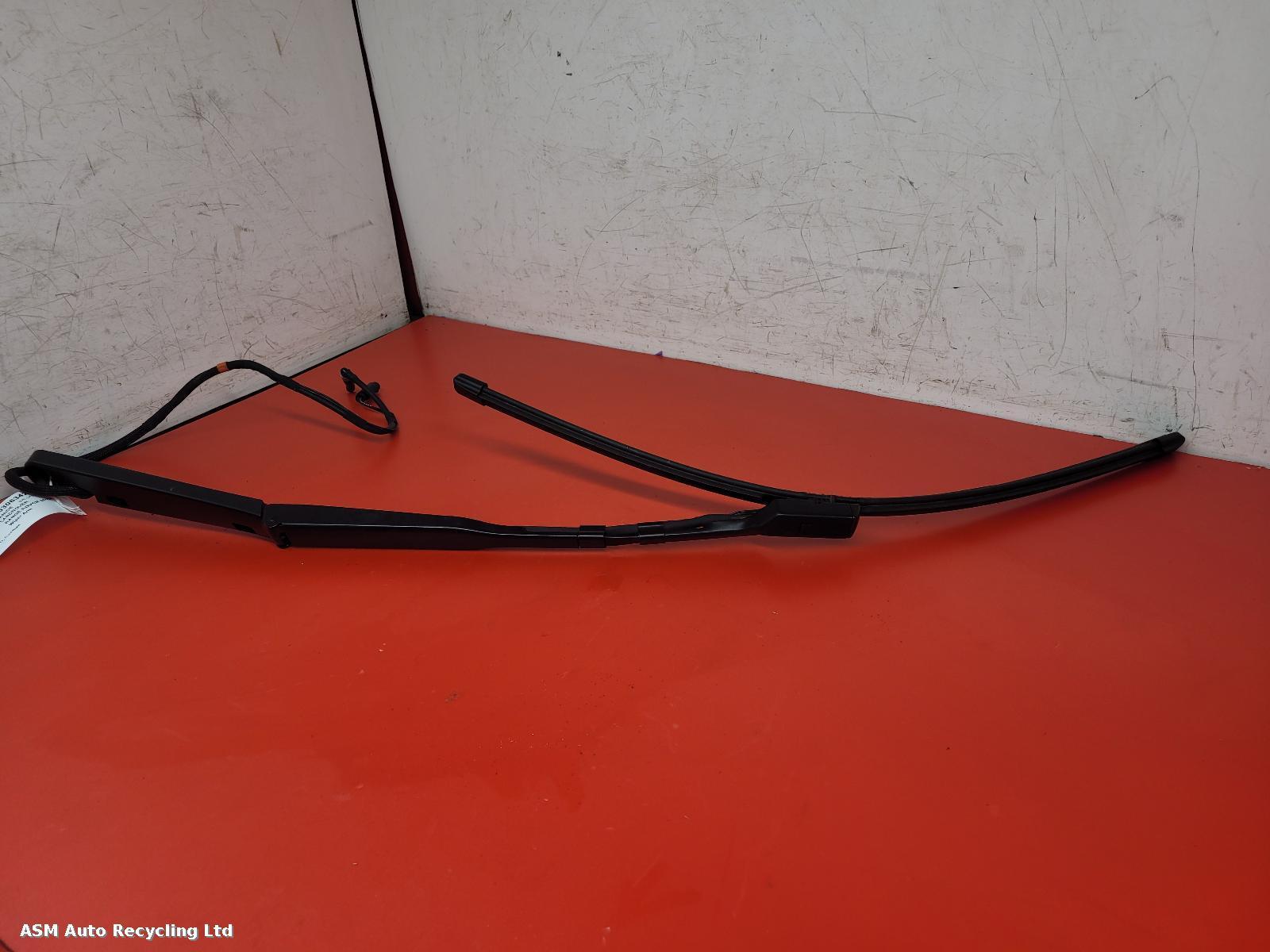 View Auto part Wiper Arm Land Rover Range Rover Sport 2024