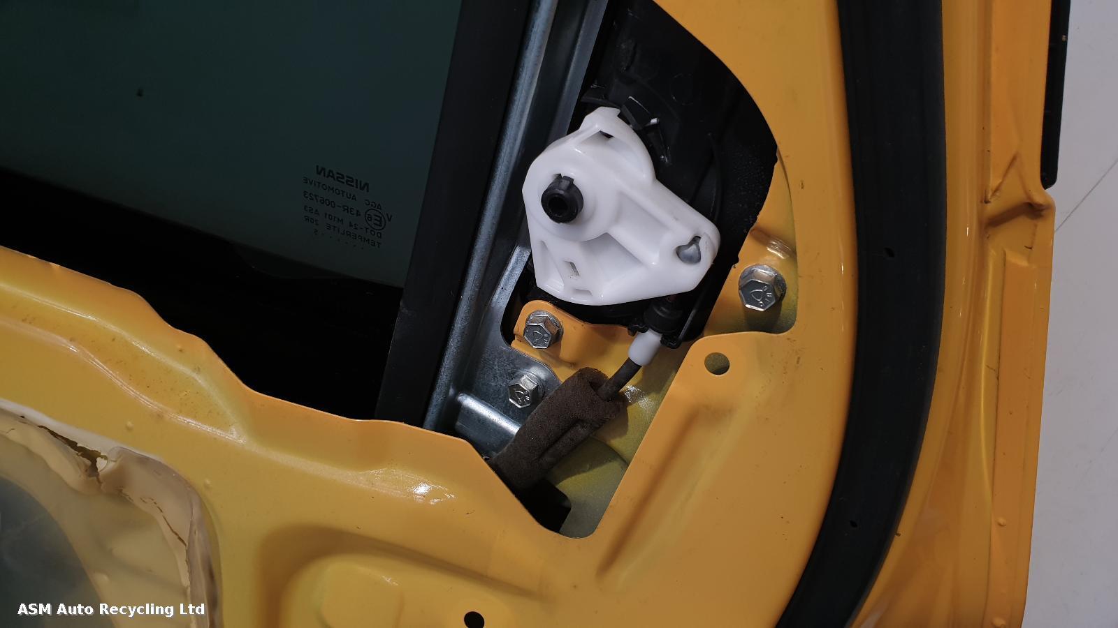 View Auto part R Rear Door Nissan Juke 2015