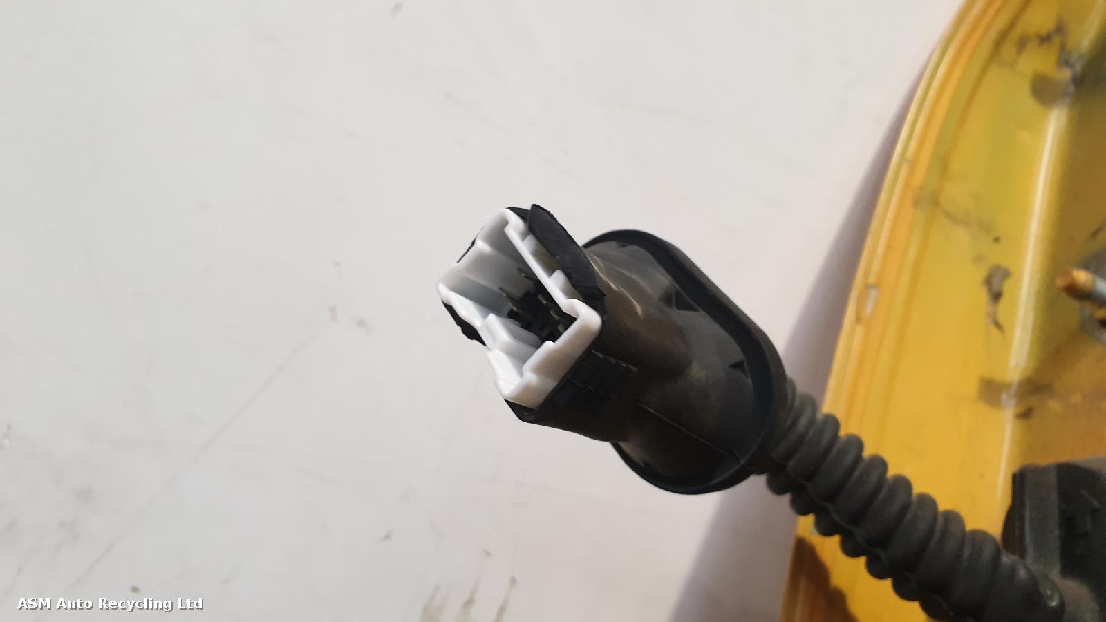 View Auto part R Rear Door Nissan Juke 2015