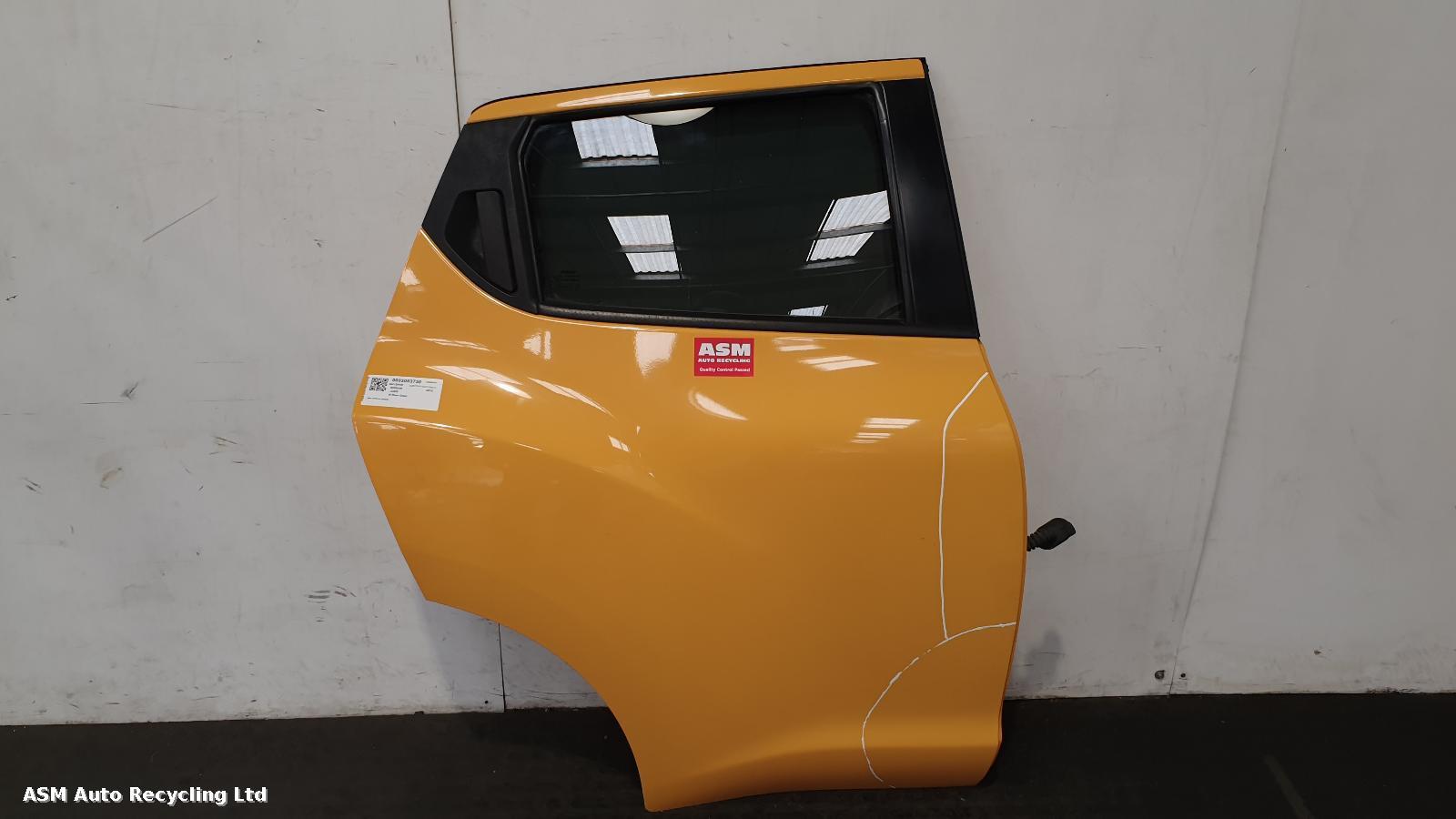 View Auto part R Rear Door Nissan Juke 2015