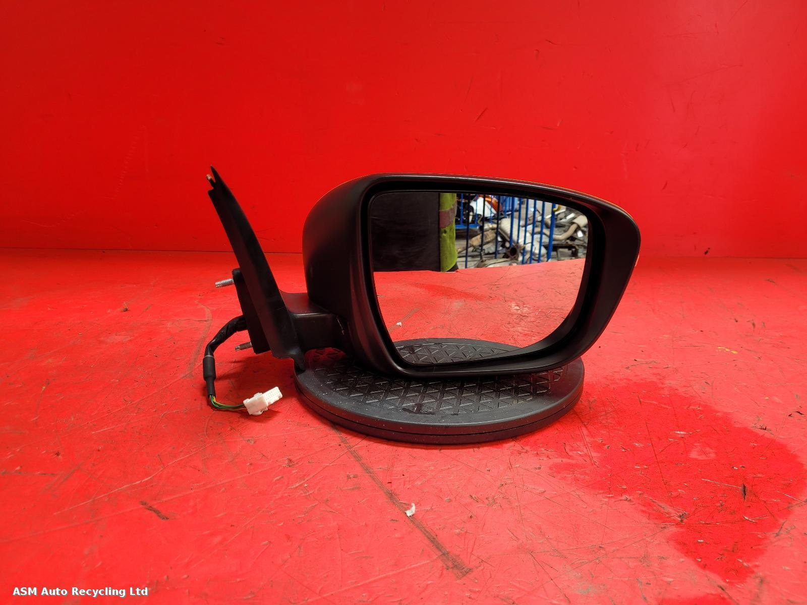 View Auto part R Door Mirror Nissan Juke 2015