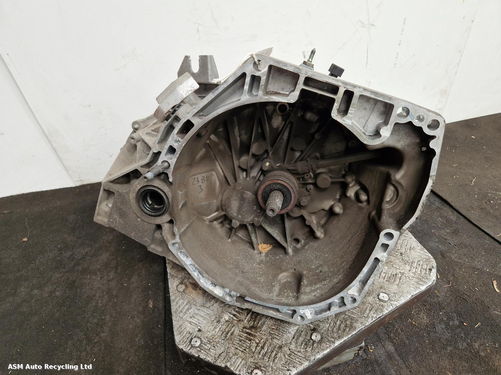 View Auto part Gearbox Nissan Juke 2015